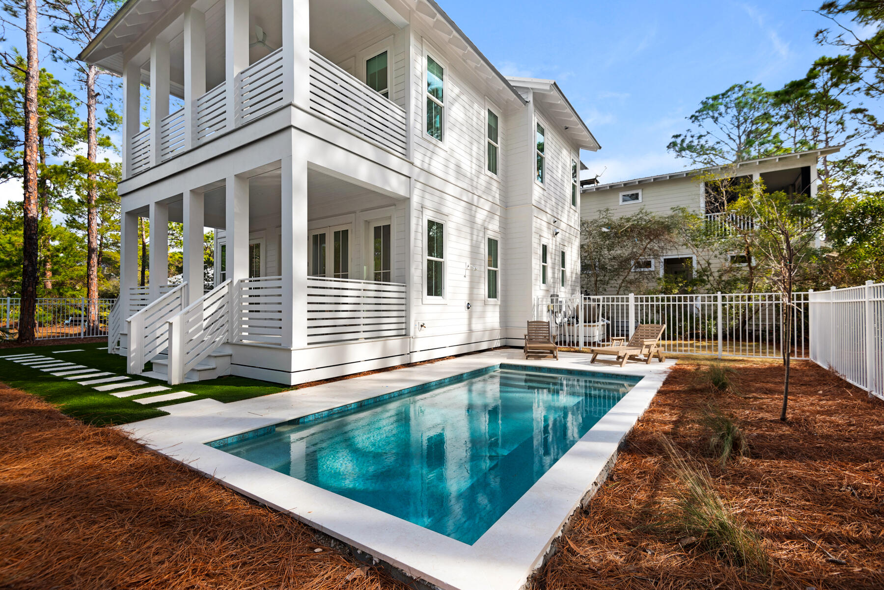 GROVE BY THE SEA - Residential