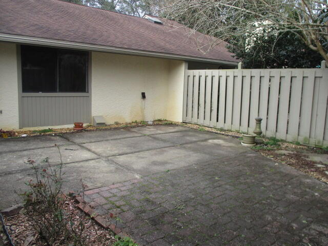 ROYAL OAK VILLAGE - Residential Lease