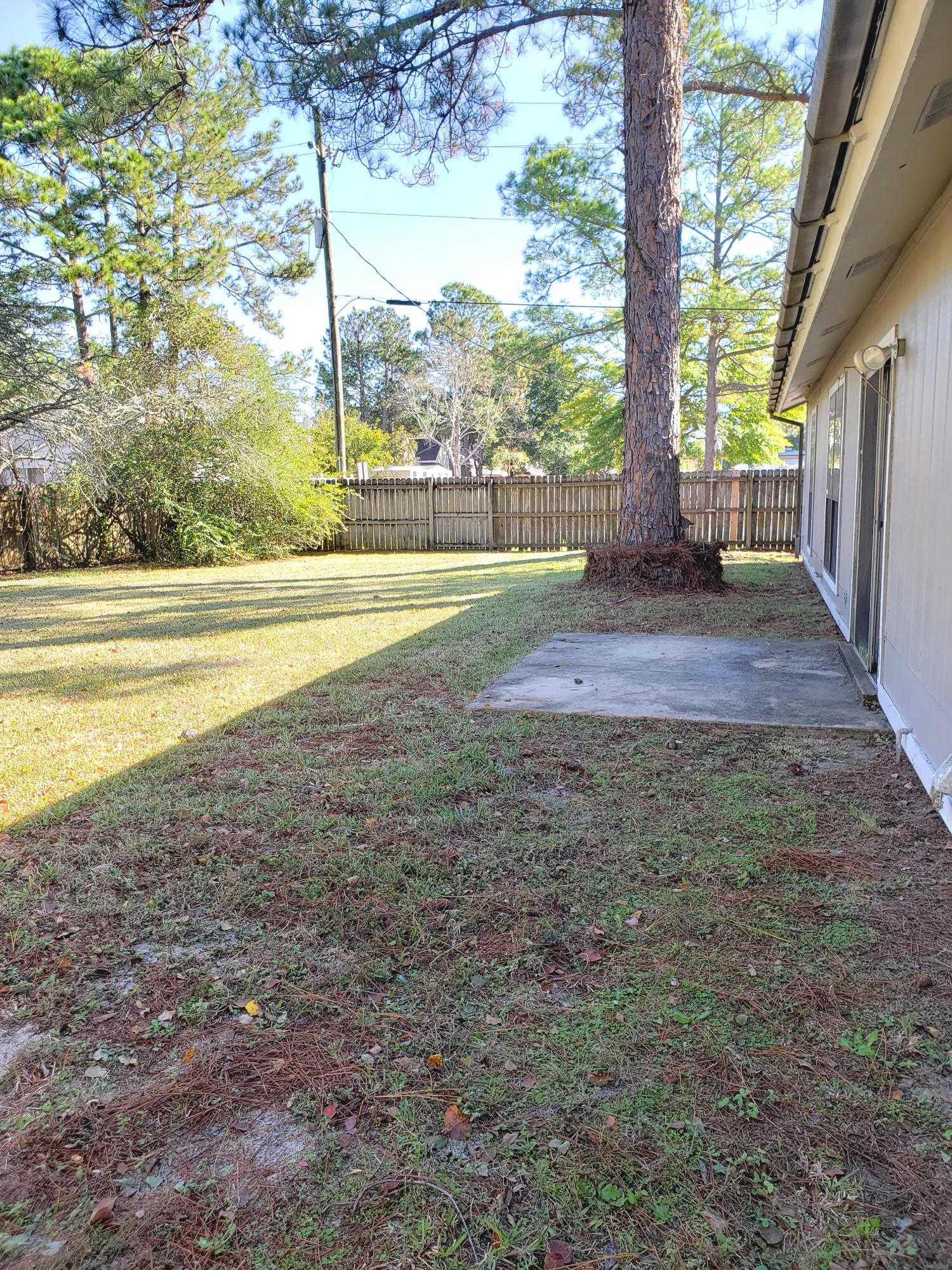 PINE MEADOWS - Residential Lease