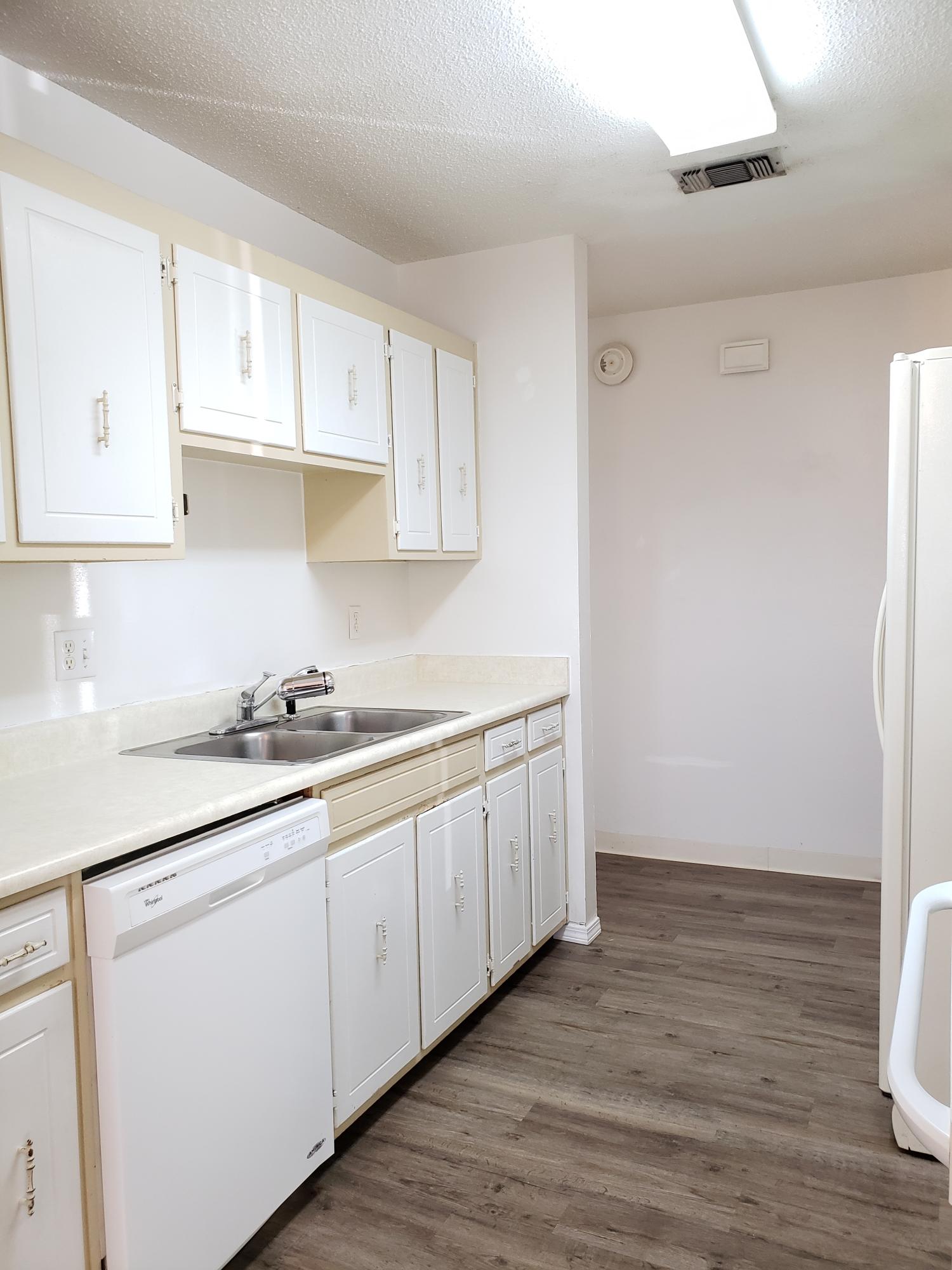 PINE MEADOWS - Residential Lease