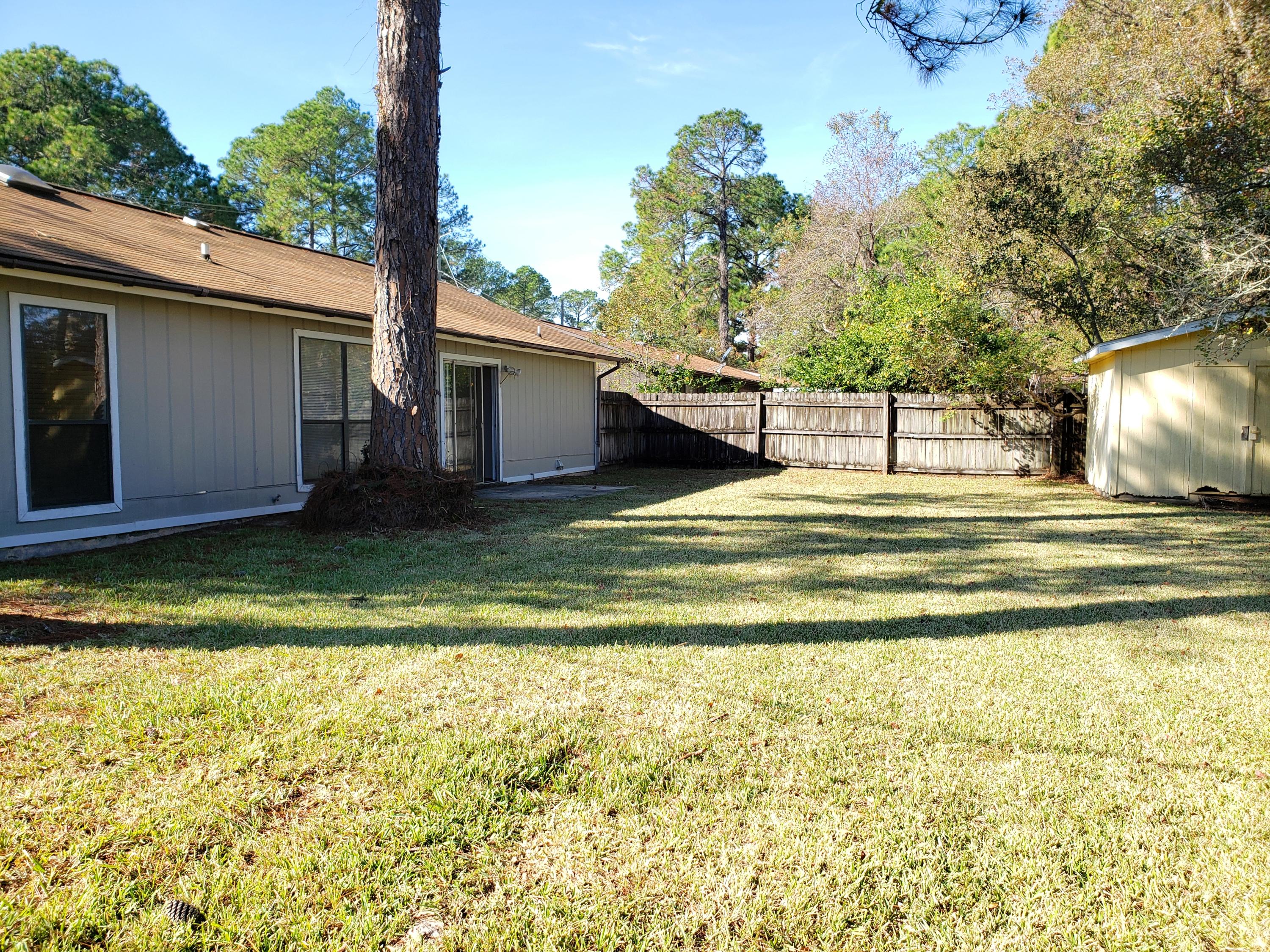 PINE MEADOWS - Residential Lease
