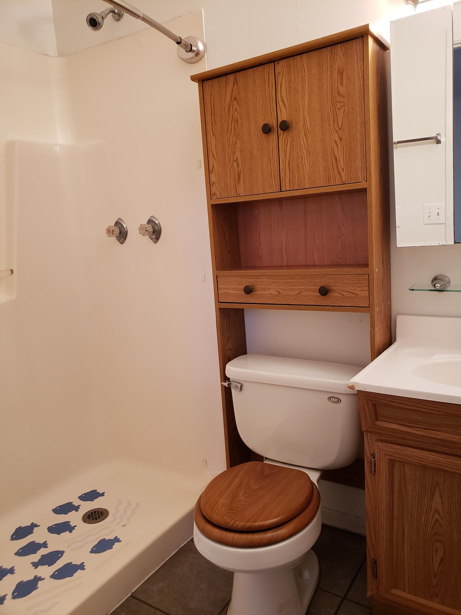 PINE MEADOWS - Residential Lease