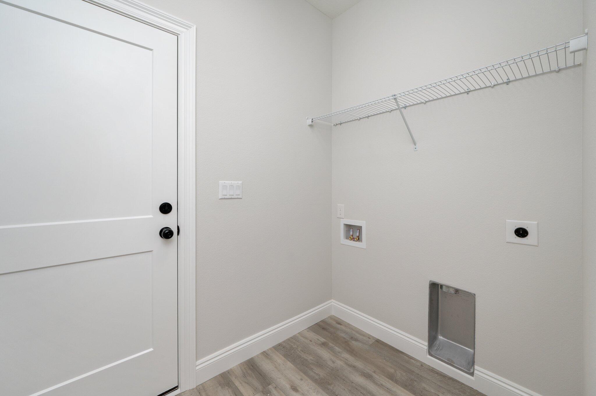 HOMEWOOD EST - Residential