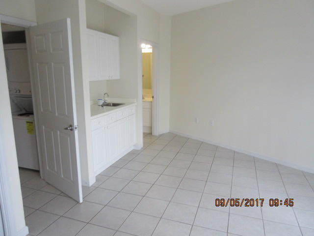 BEACH POINTE T/H - Residential Lease