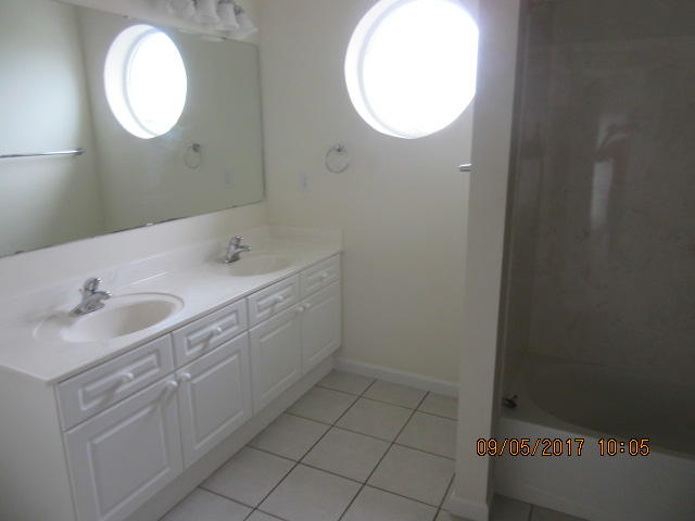 BEACH POINTE T/H - Residential Lease