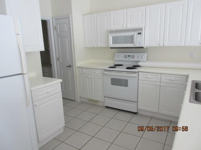 BEACH POINTE T/H - Residential Lease