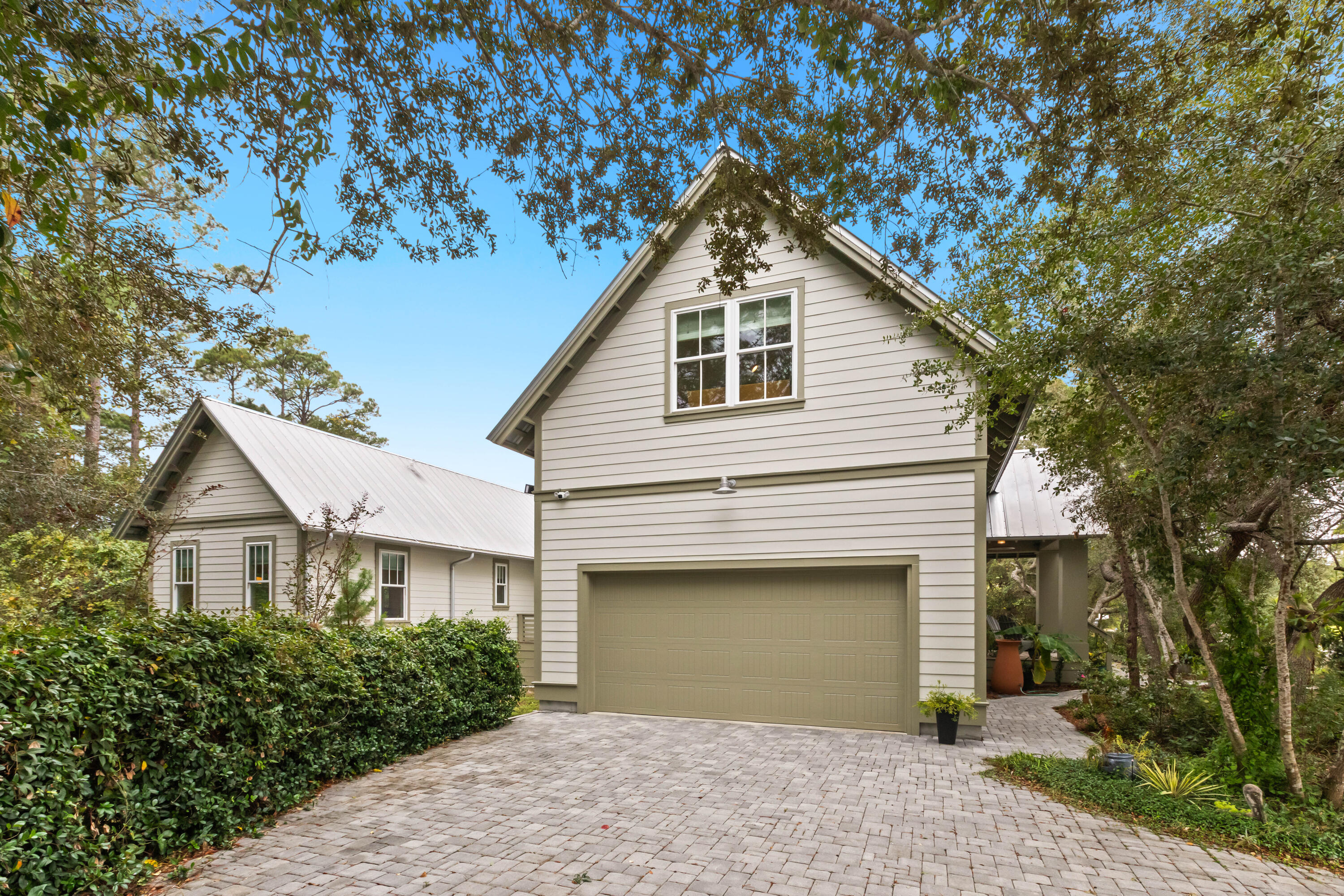 SEABREEZE FOREST - Residential