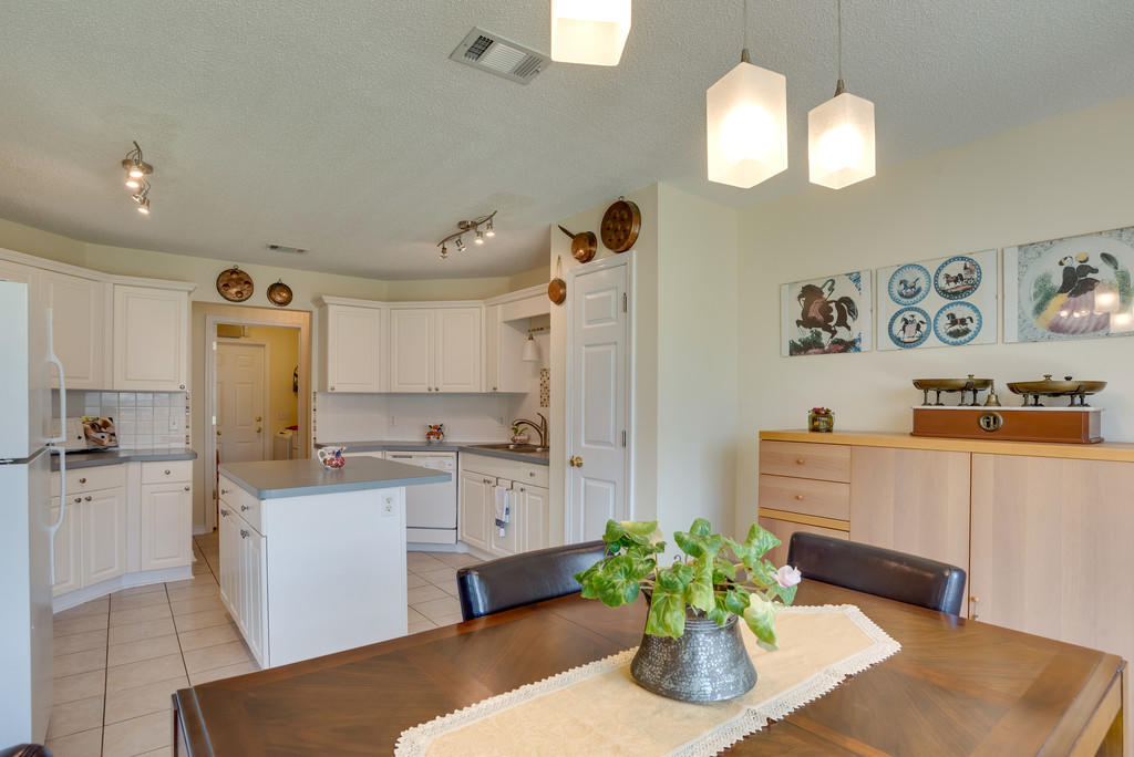 MARION MANOR - Residential Lease