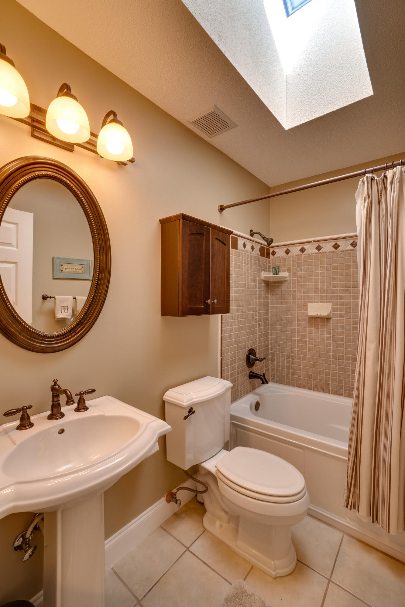 RIDGE WOOD MANOR - Residential