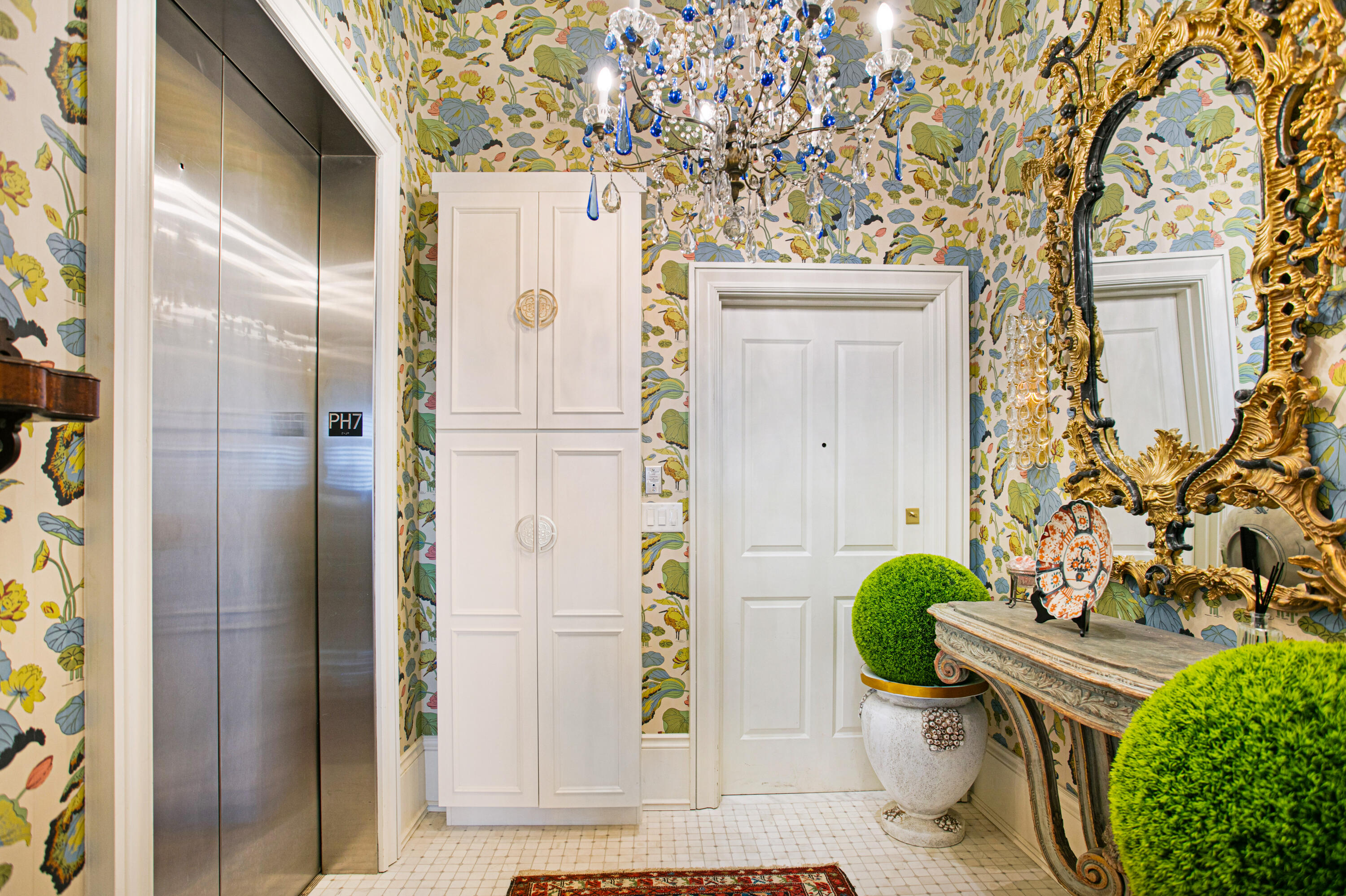 ONE WATER PLACE - Residential