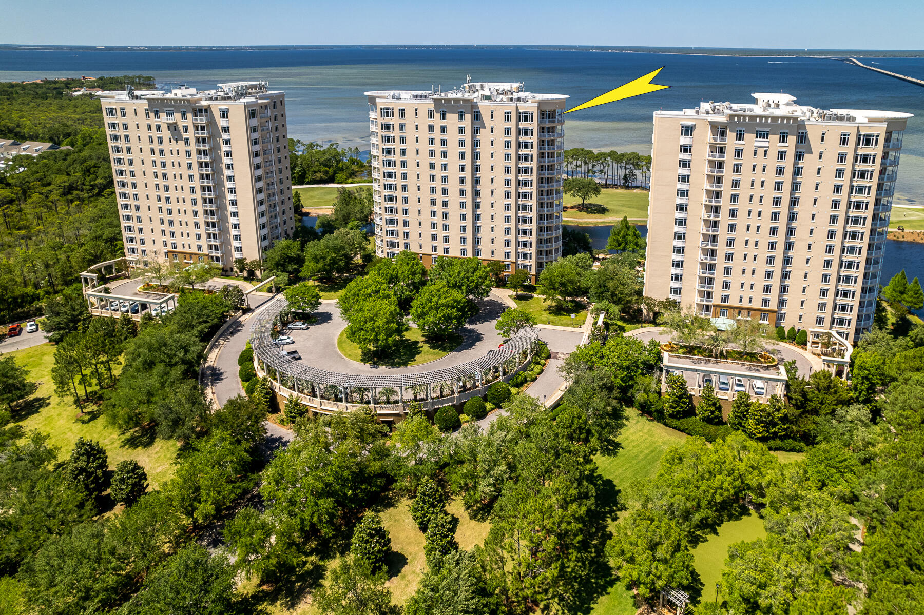ONE WATER PLACE - Residential