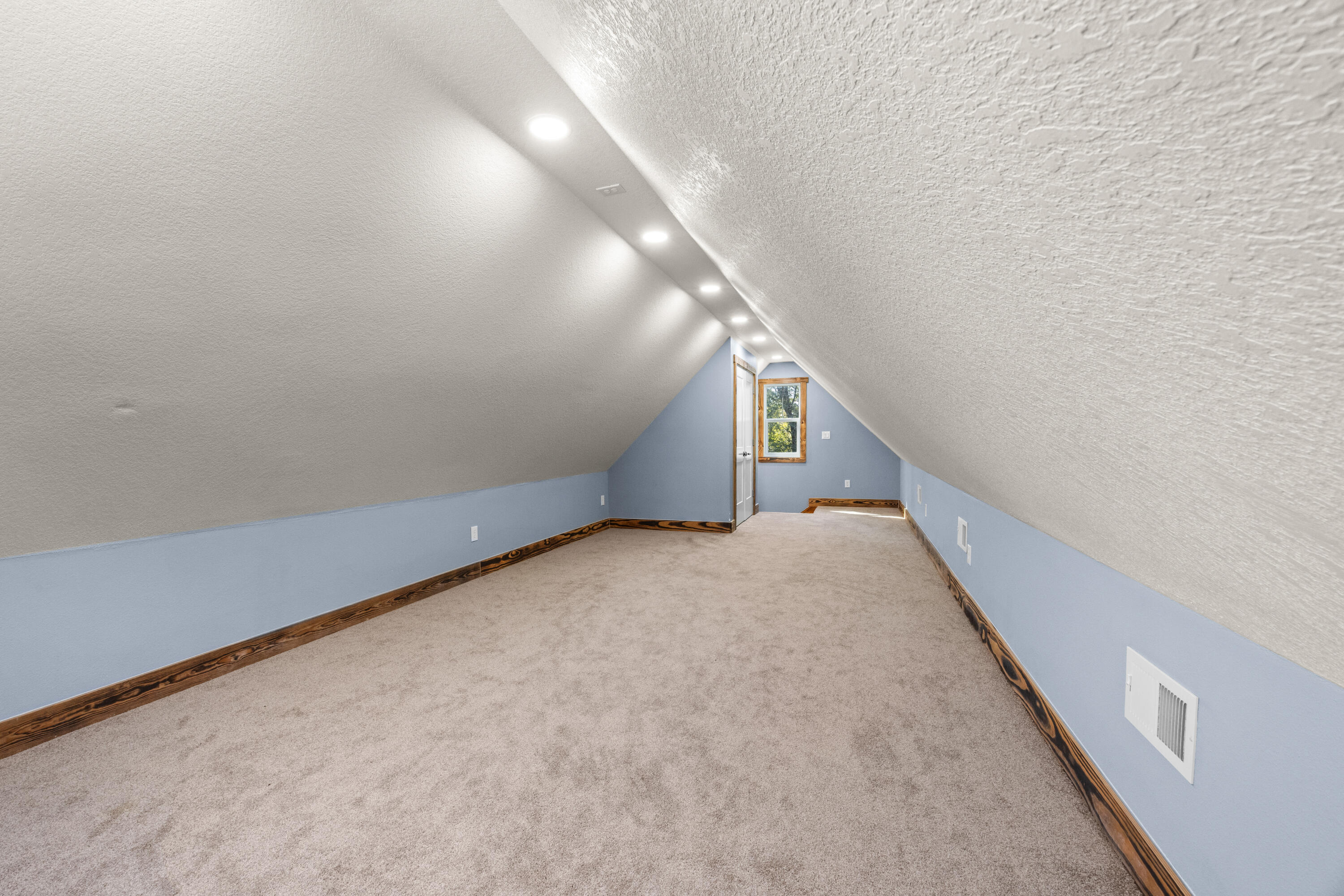 WINGARD ADDN BEG NW - Residential
