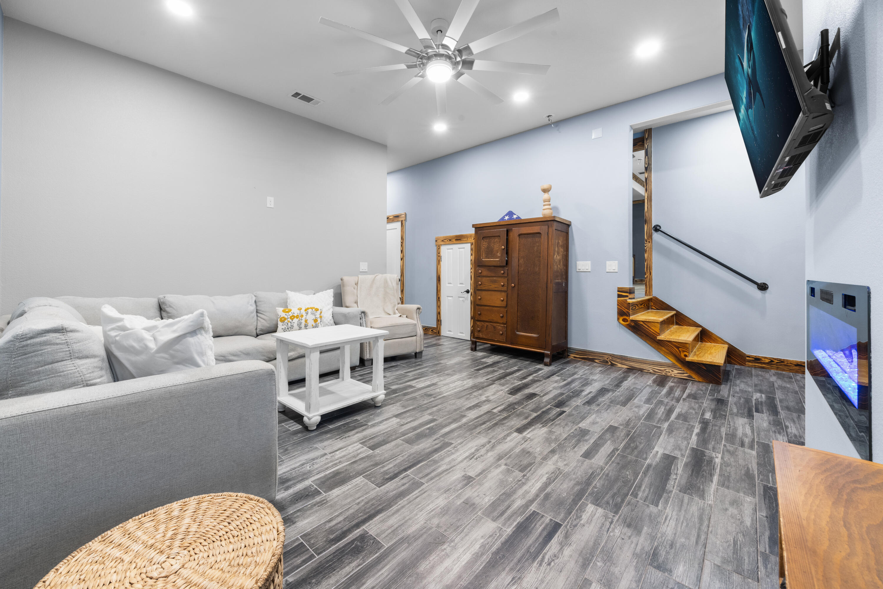 WINGARD ADDN BEG NW - Residential