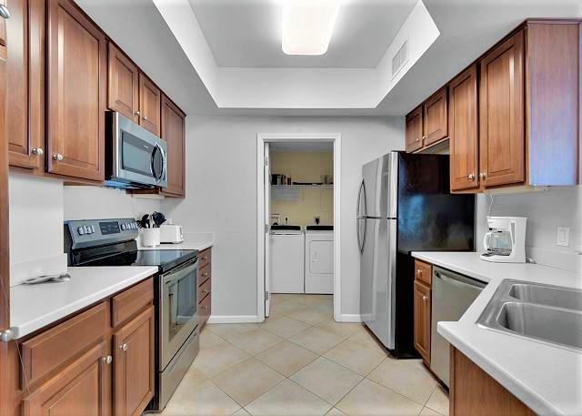 SILVER BEACH TOWERS - Residential