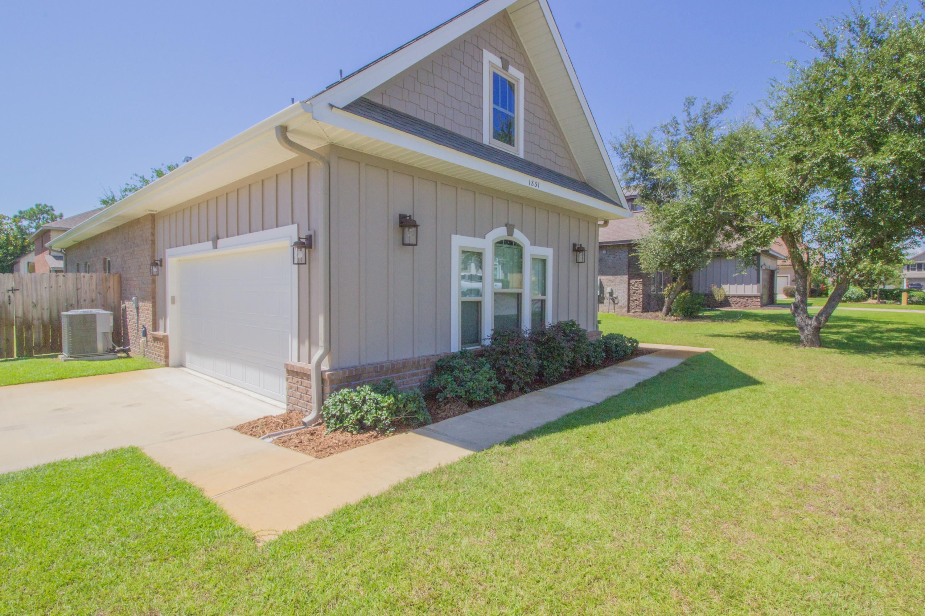MAGNOLIA VILLAGE - Residential