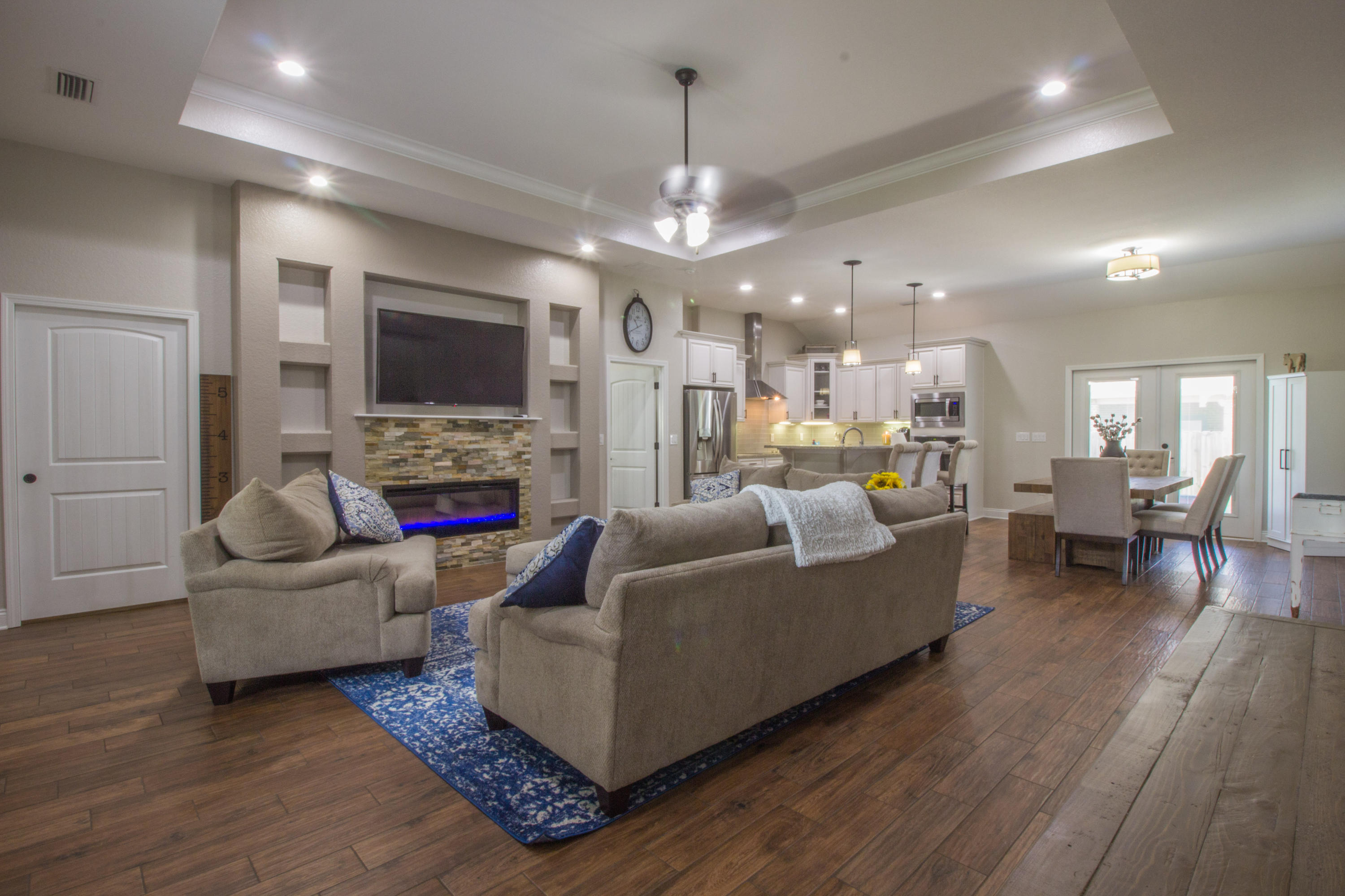 MAGNOLIA VILLAGE - Residential