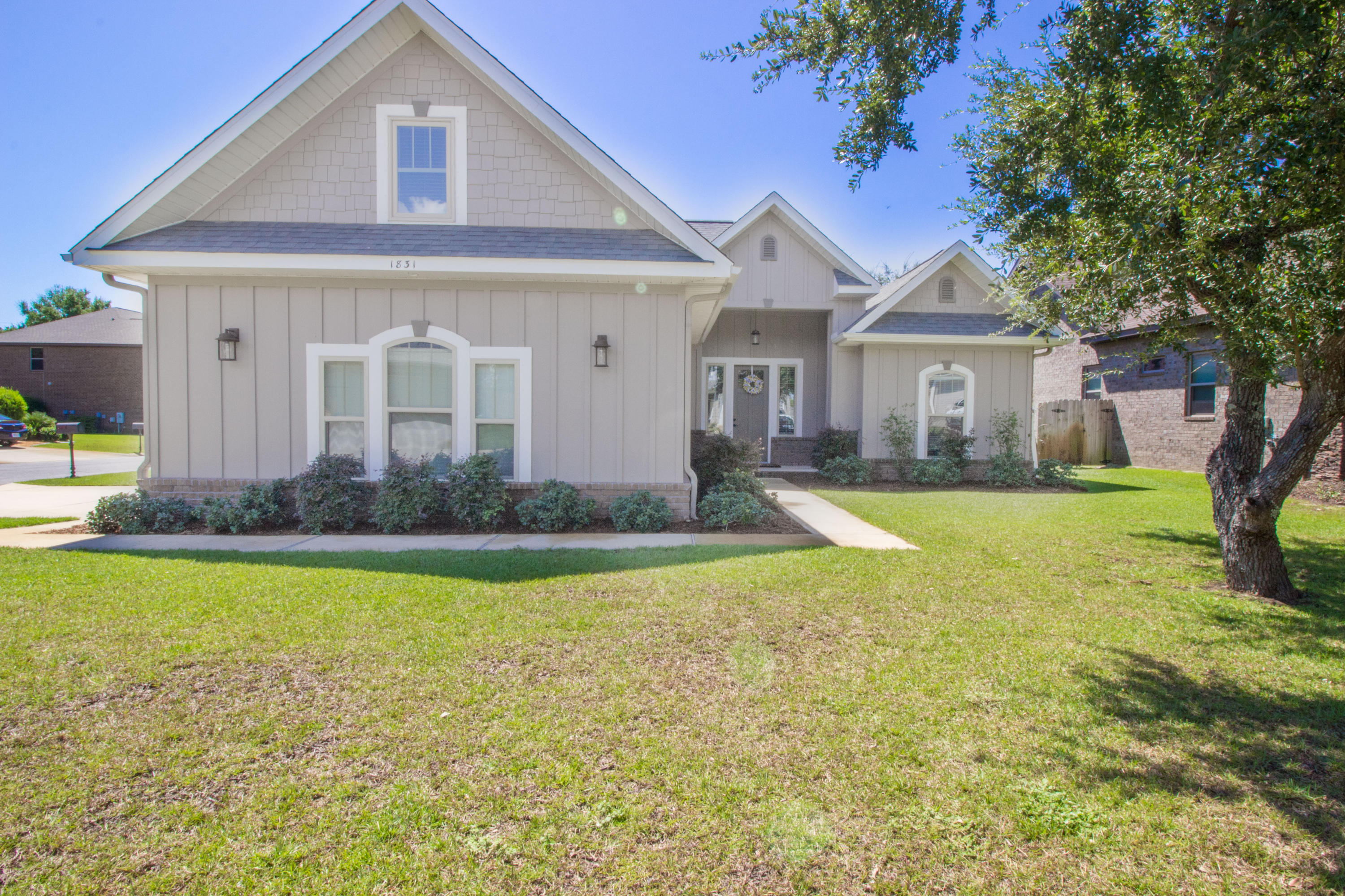MAGNOLIA VILLAGE - Residential