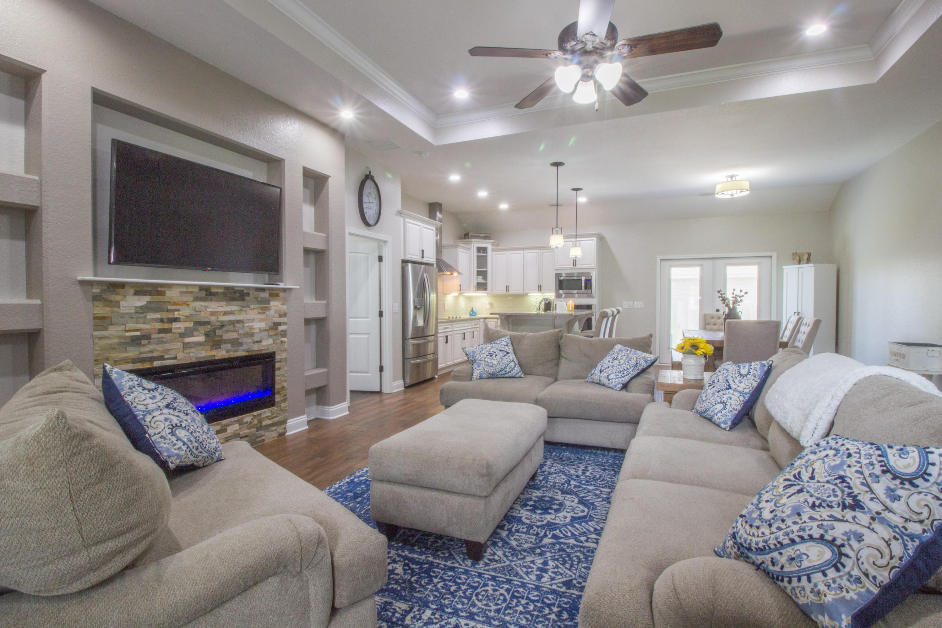 MAGNOLIA VILLAGE - Residential