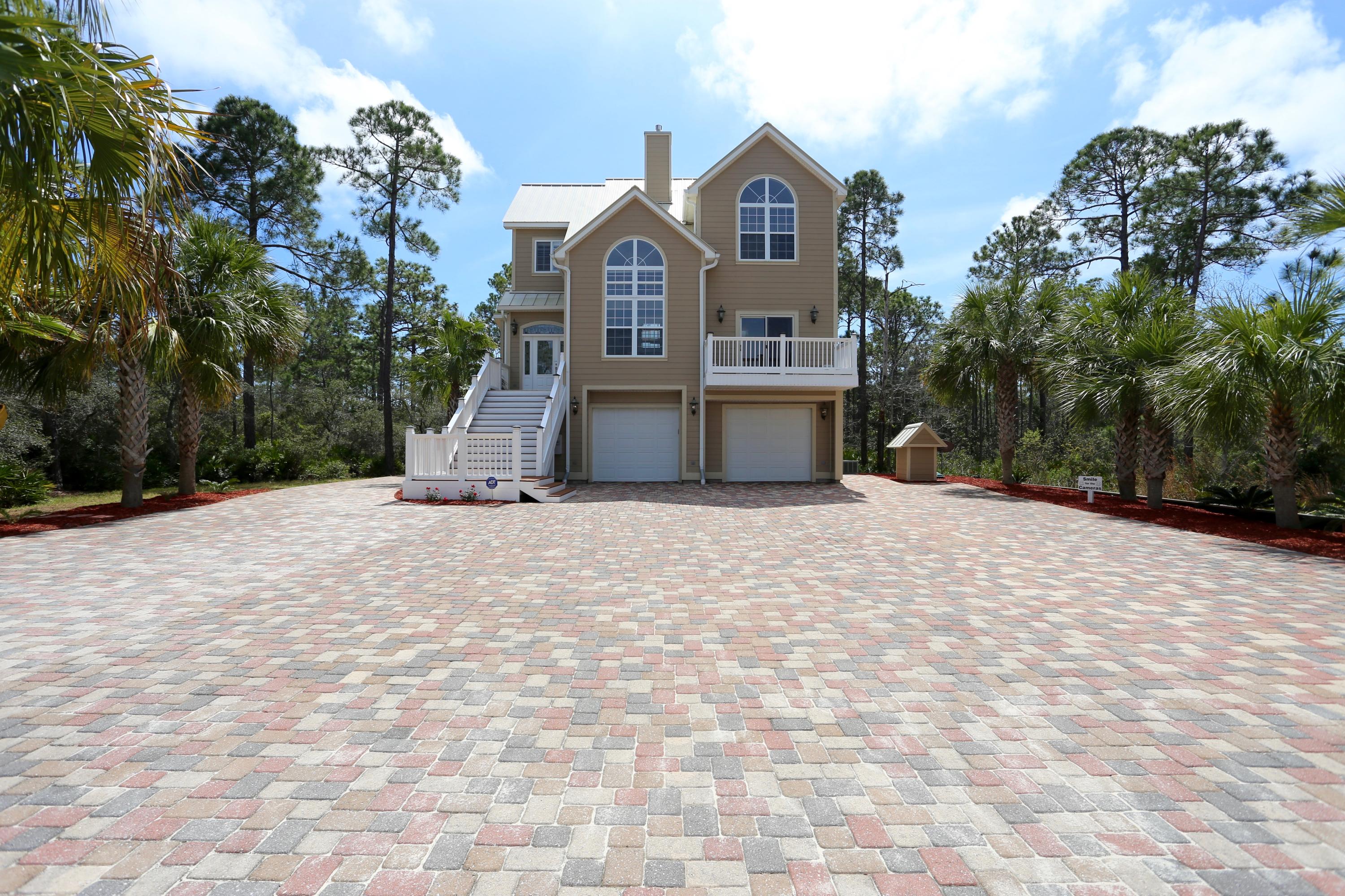 CREEKWATER BAY ESTATES UNREC - Residential