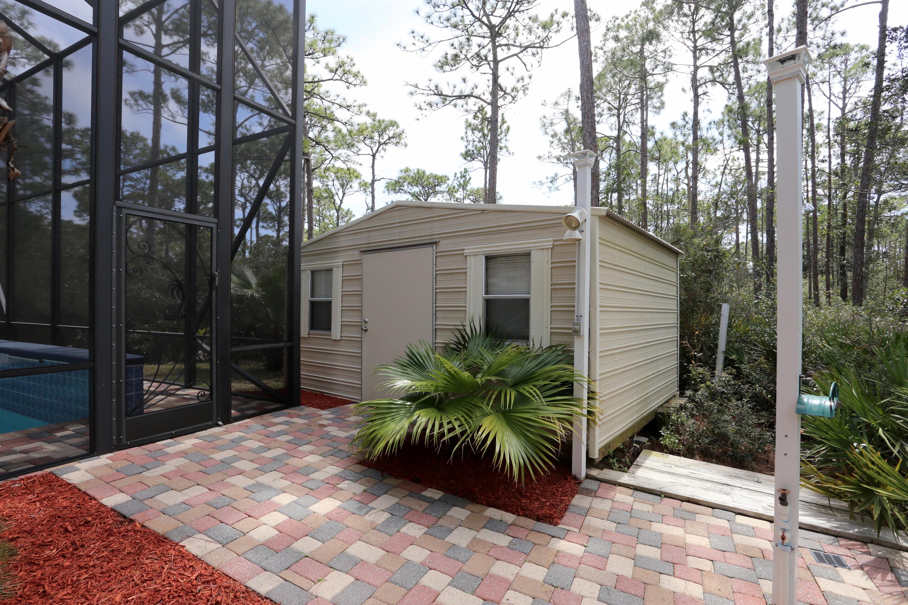 CREEKWATER BAY ESTATES UNREC - Residential