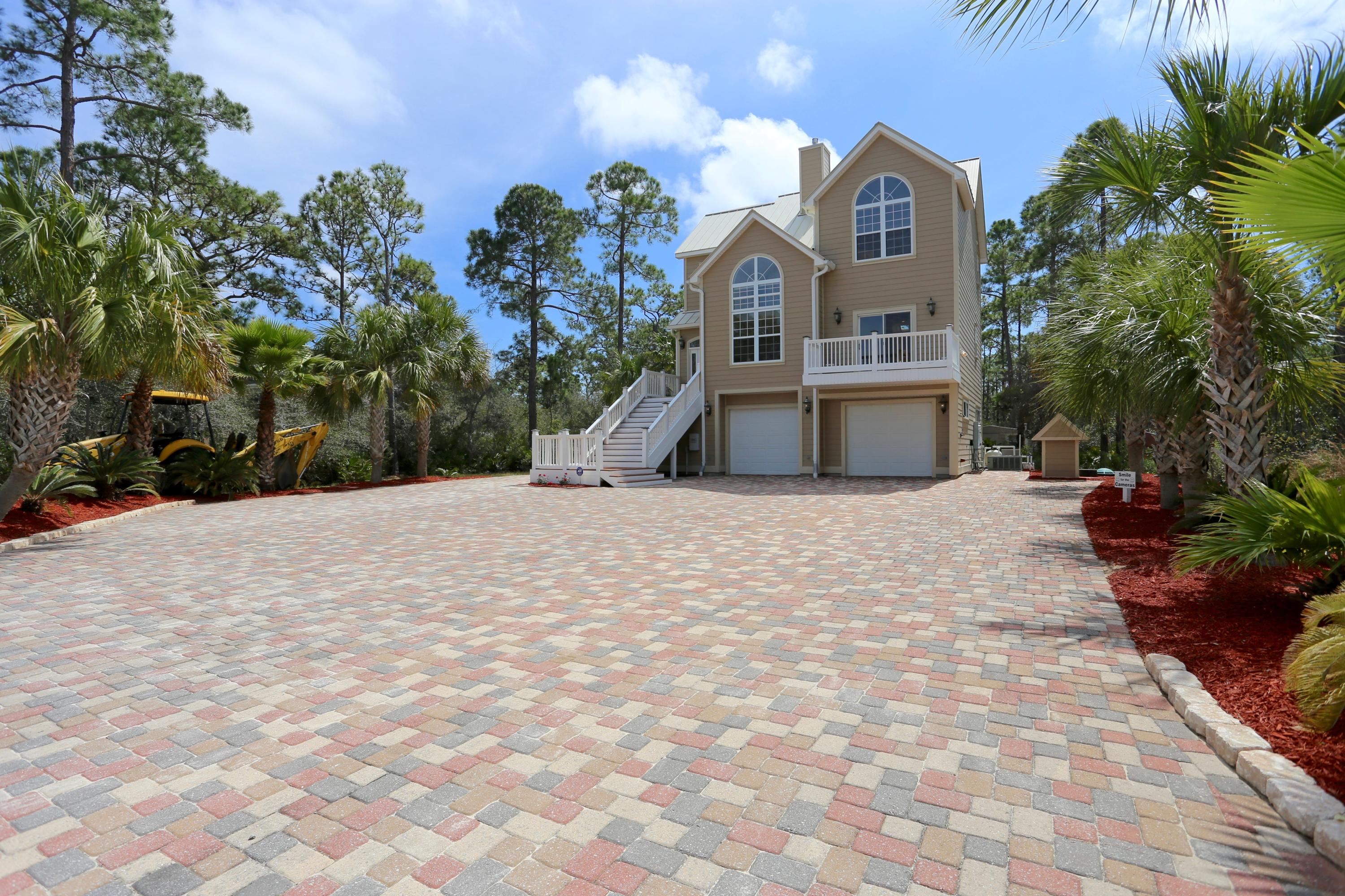CREEKWATER BAY ESTATES UNREC - Residential