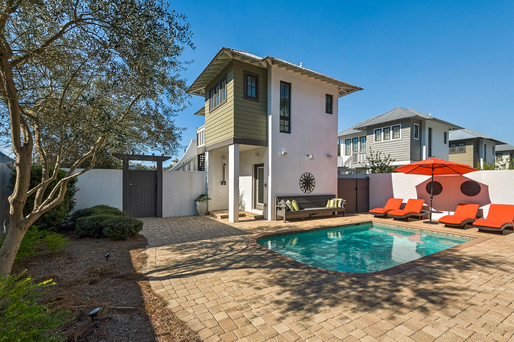 Costa Carina - Residential