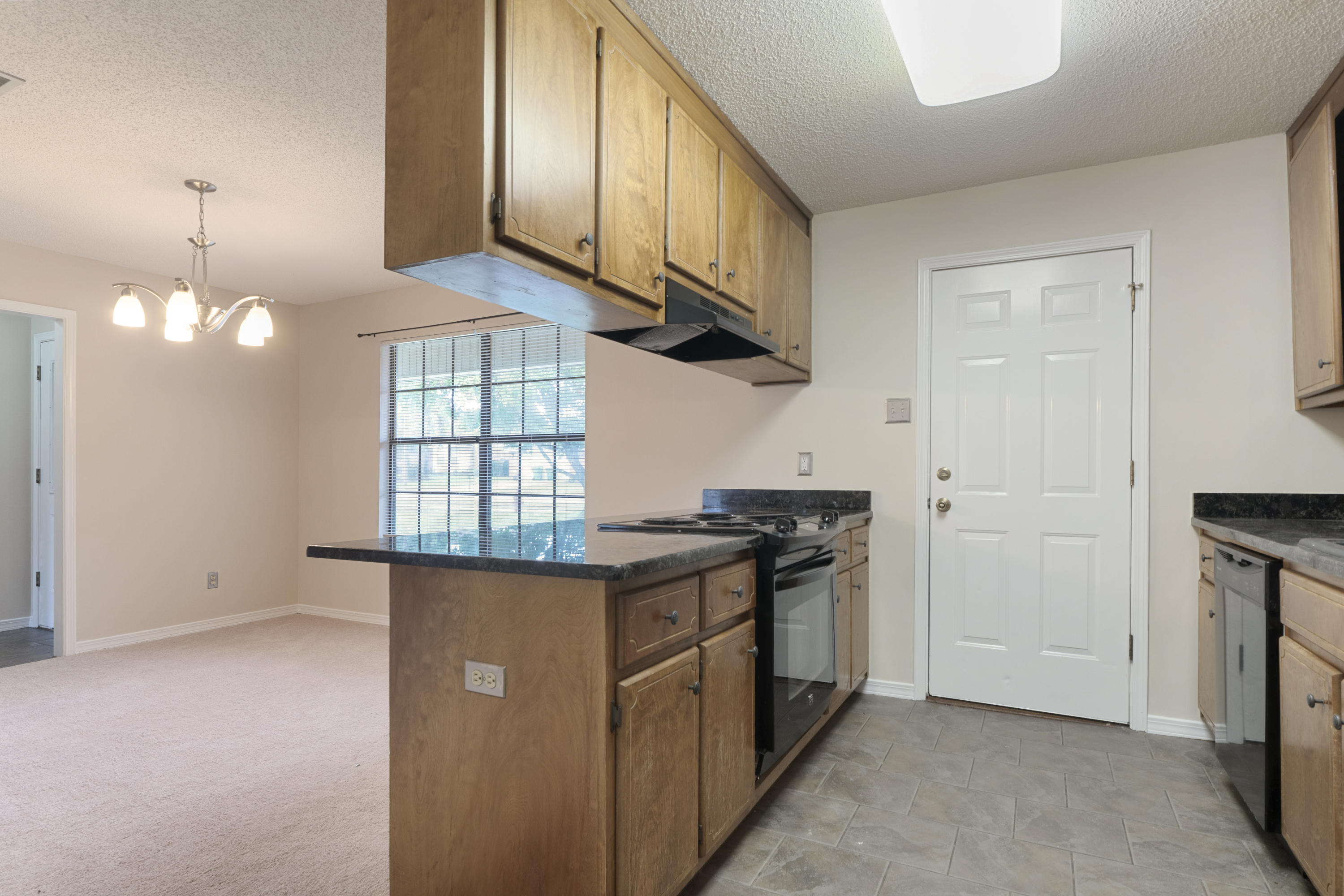 JACKSON TRAIL - Residential