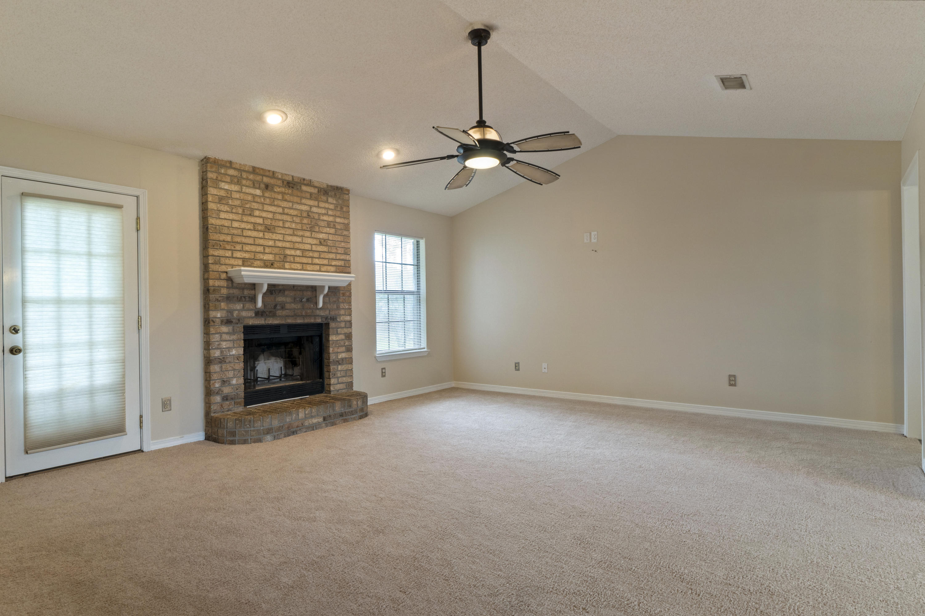 JACKSON TRAIL - Residential