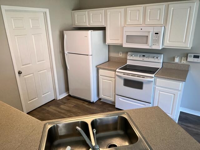 SHALIMAR COTTAGES - Residential Lease