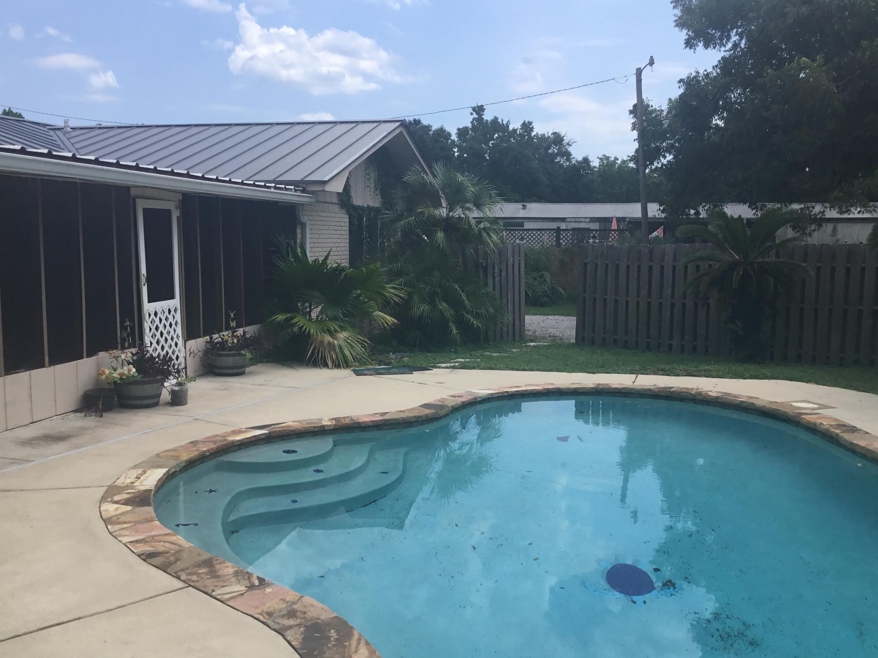 FOREST HEIGHTS - Residential