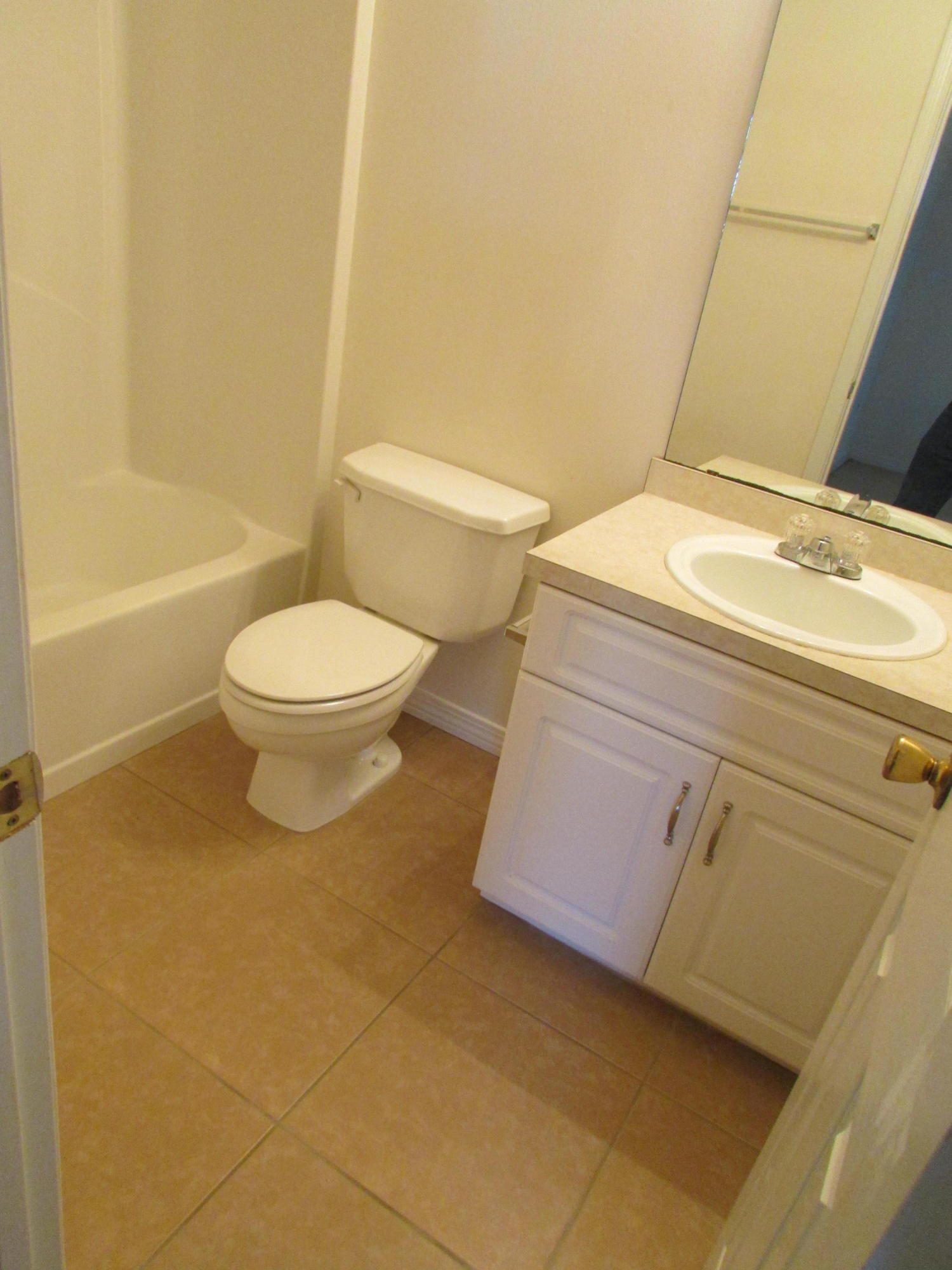 CLARKE COURT T/H - Residential Lease