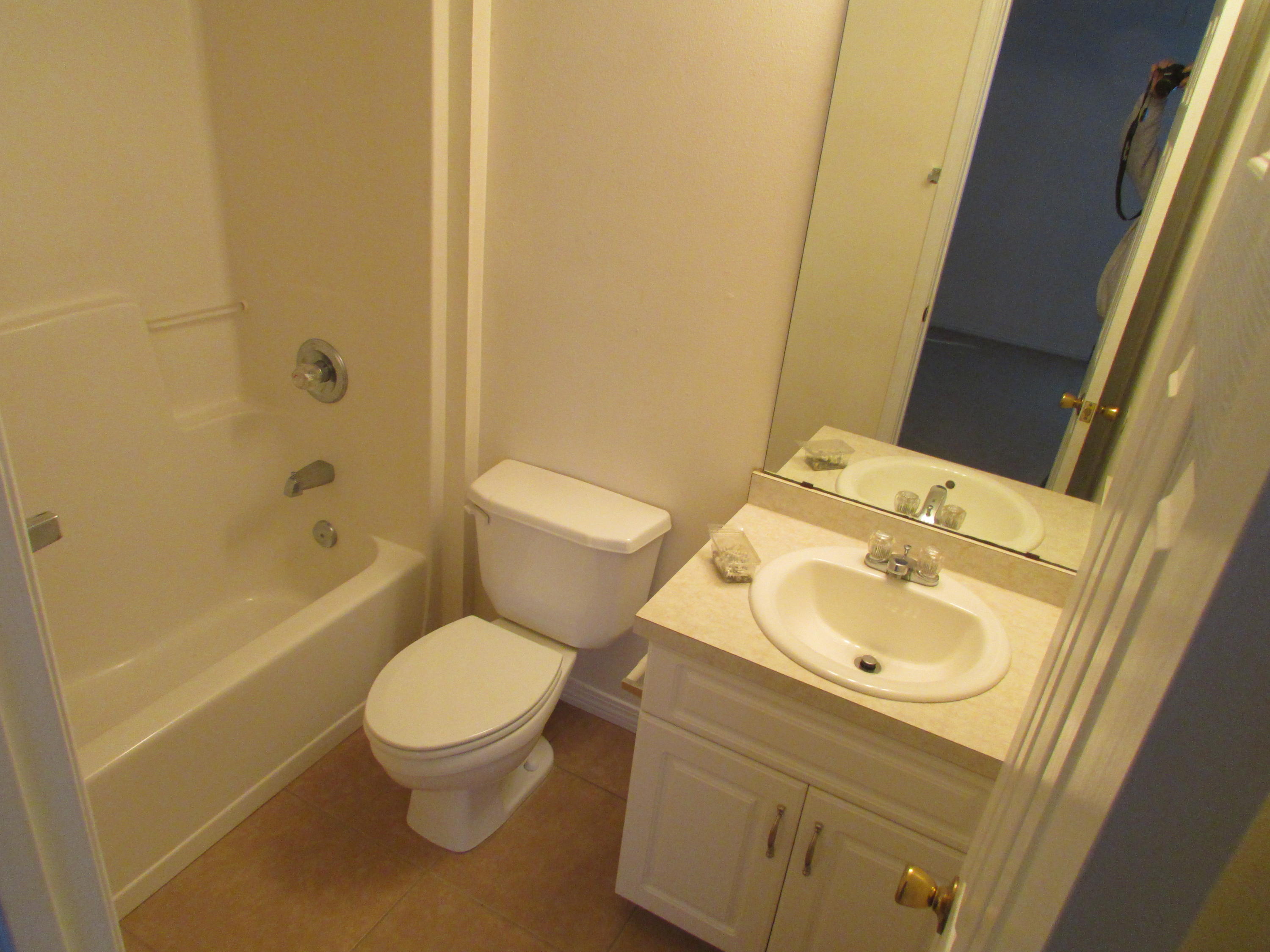 CLARKE COURT T/H - Residential Lease