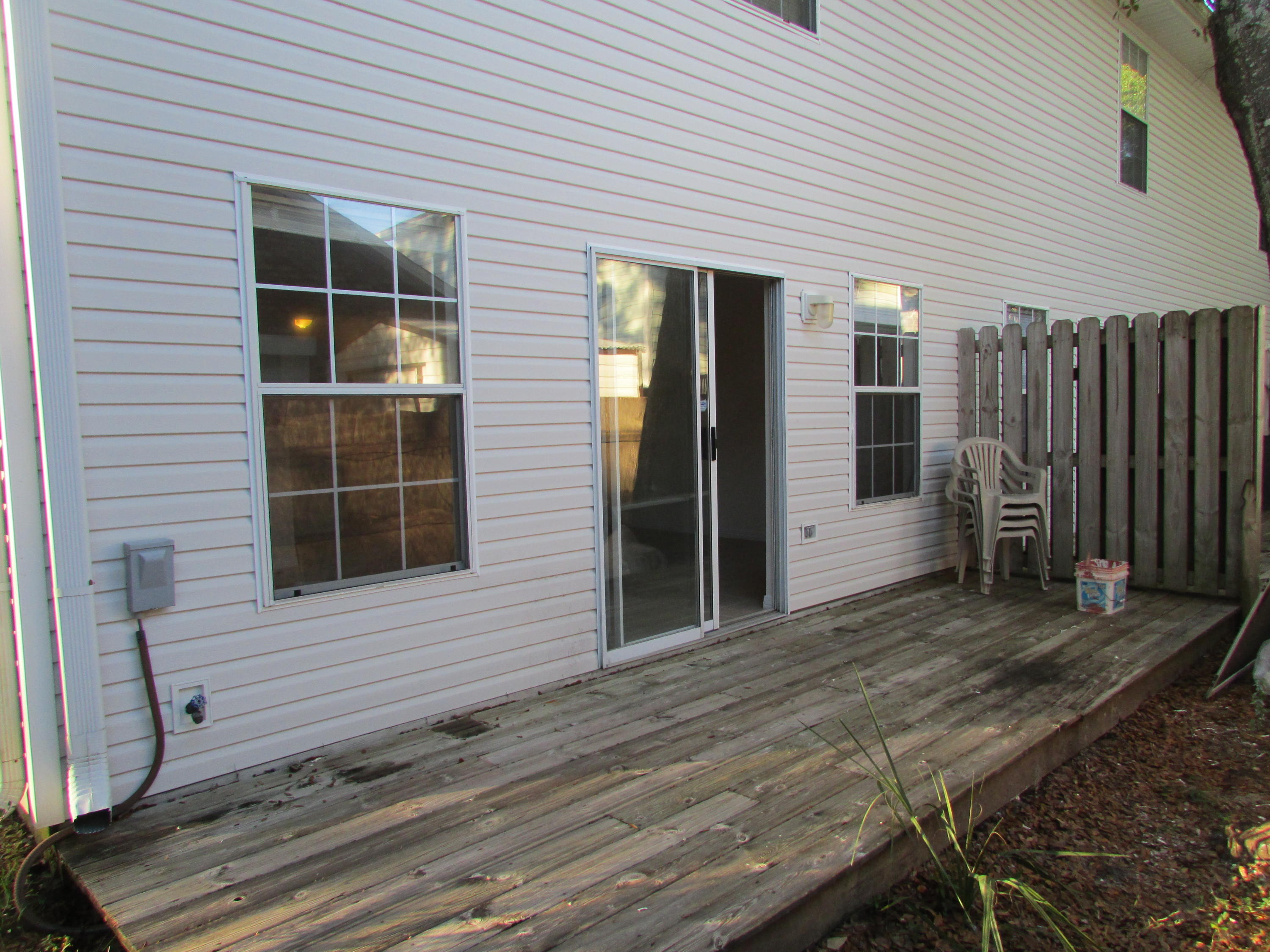 CLARKE COURT T/H - Residential Lease