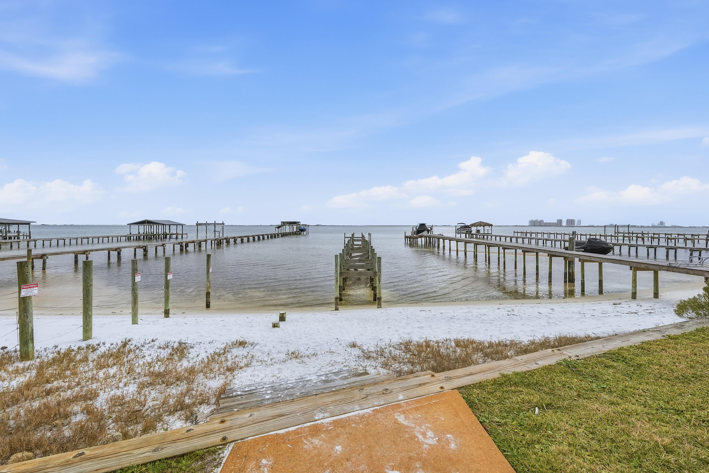 Soundside Moorings - Residential Lease