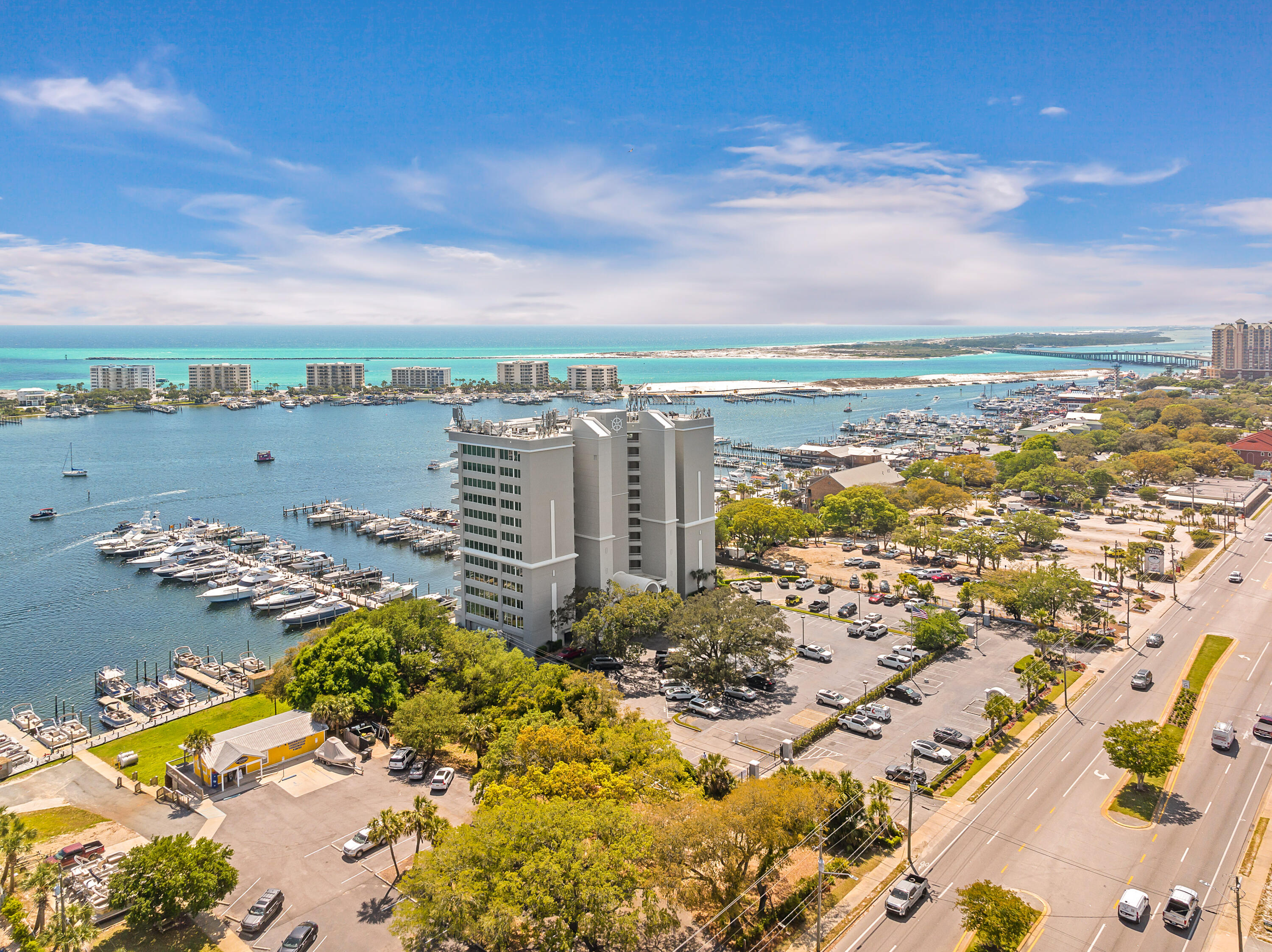 DESTIN YACHT CLUB - Residential