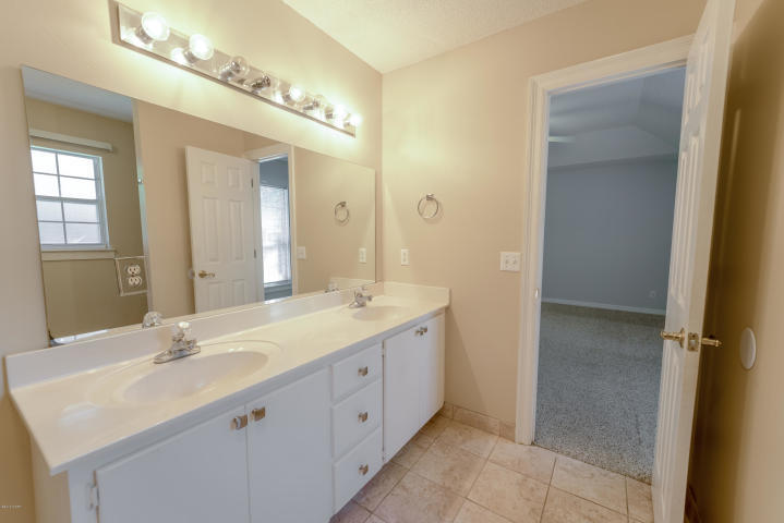 COLONY CLUB HARBOUR PH 1 - Residential