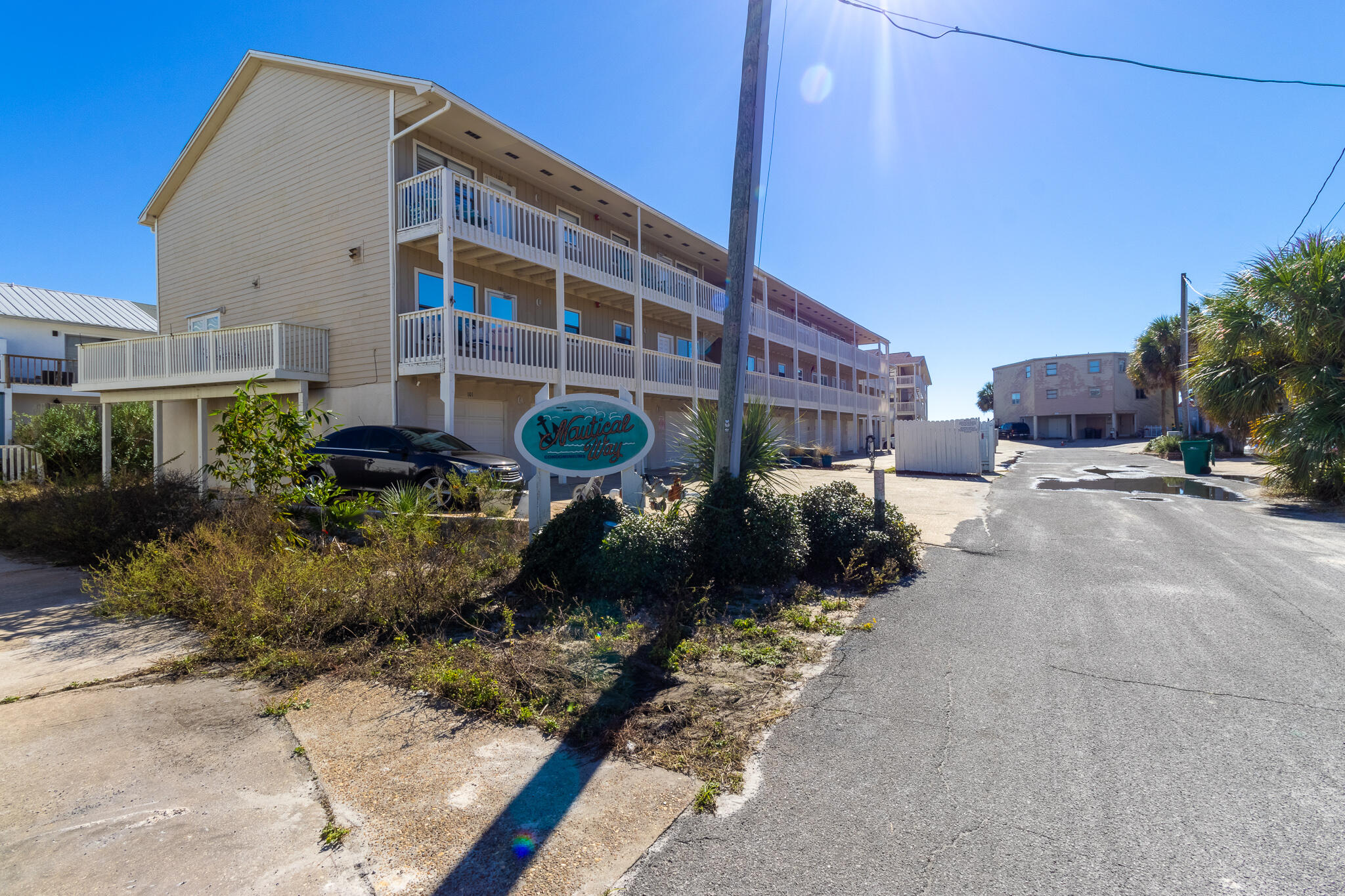 NAUTICAL WAY - Residential