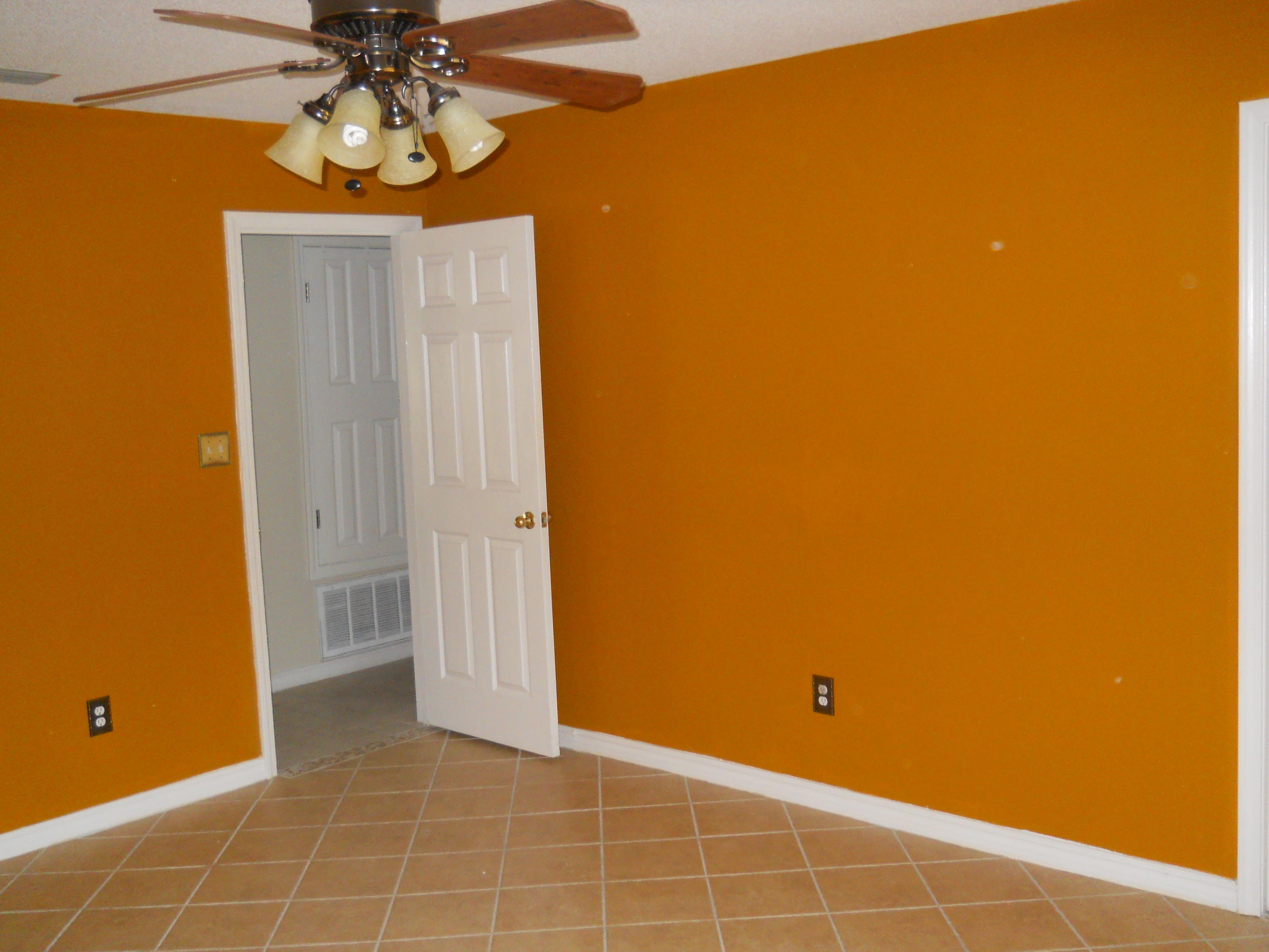 NAVARRE 1ST ADDN LOT 5 BLK 6 - Residential Lease