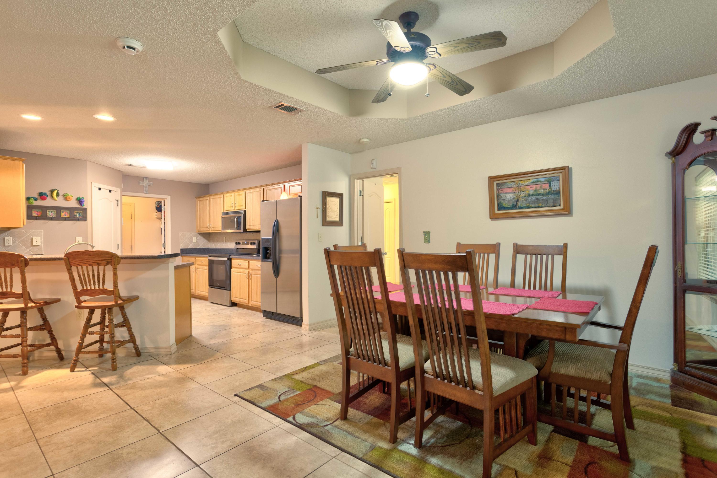 SPRING HOLLOW ESTATES - Residential