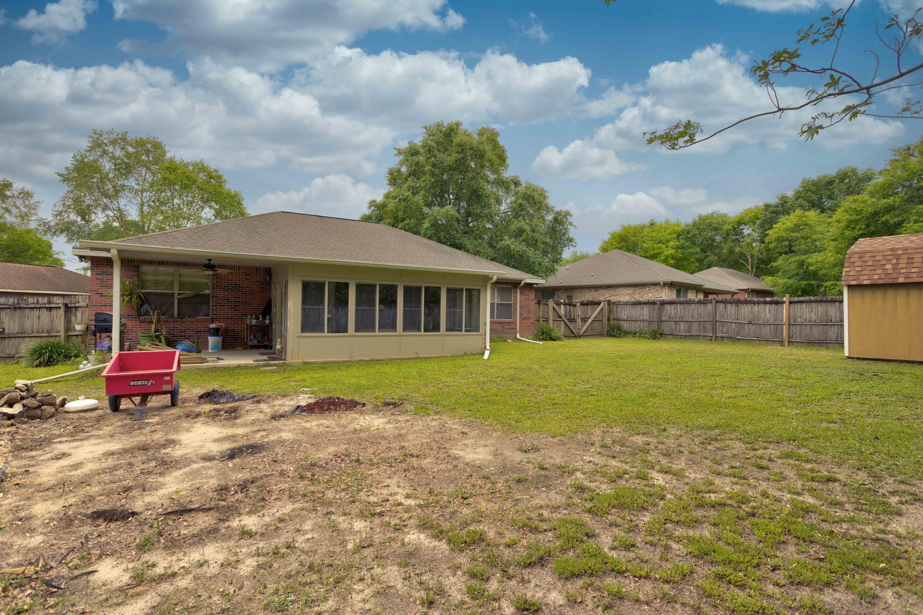 SPRING HOLLOW ESTATES - Residential
