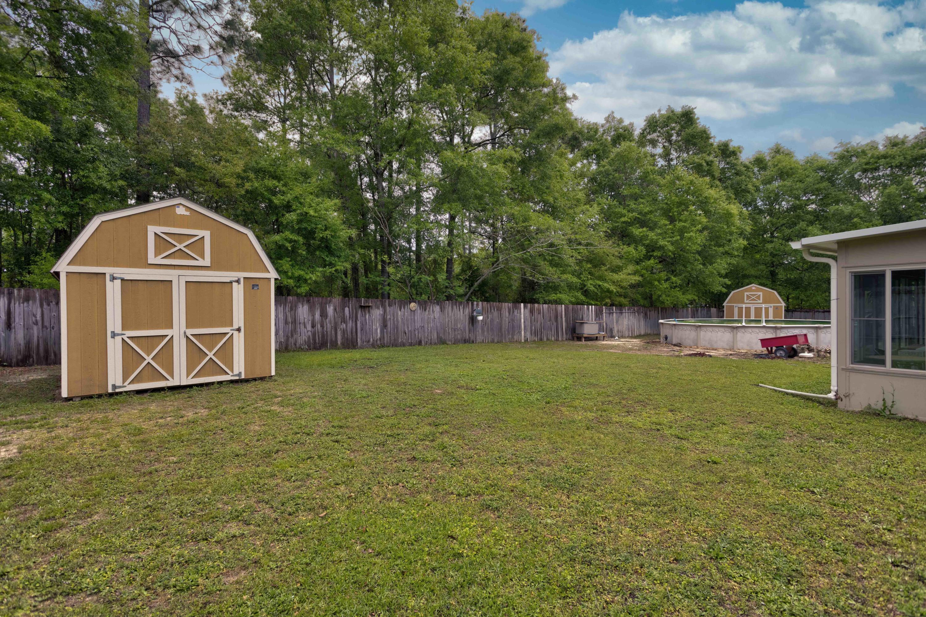 SPRING HOLLOW ESTATES - Residential
