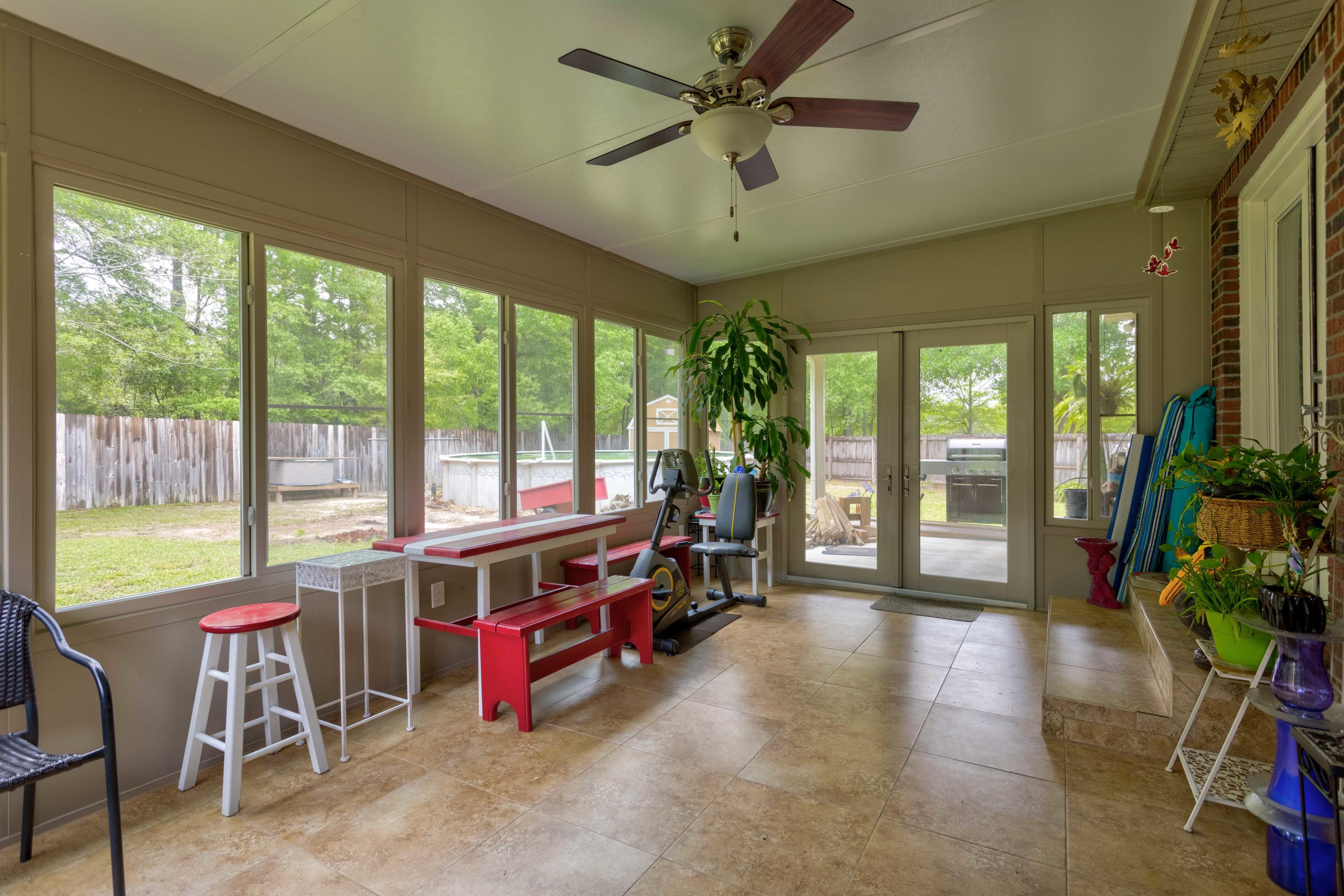 SPRING HOLLOW ESTATES - Residential