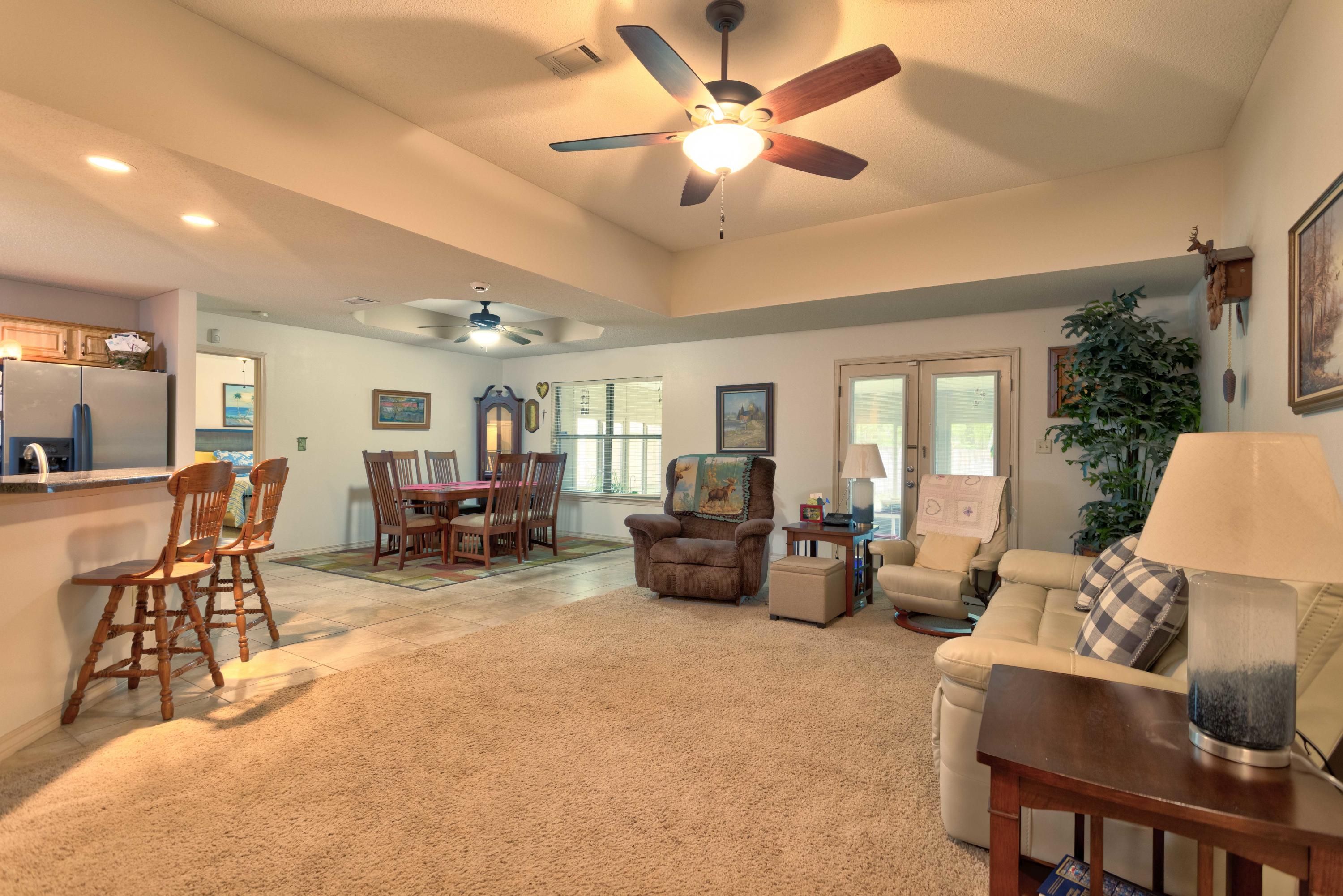 SPRING HOLLOW ESTATES - Residential