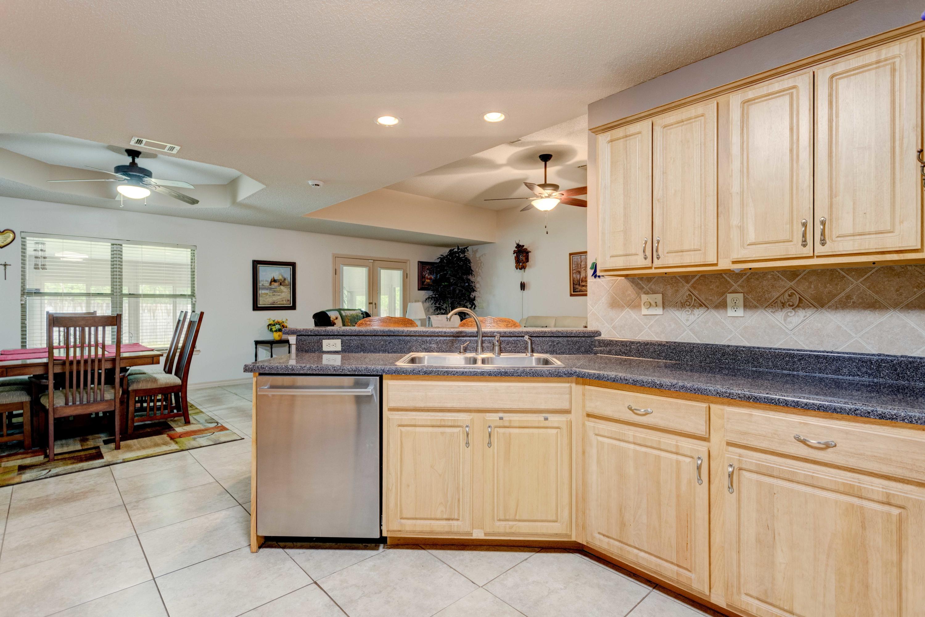 SPRING HOLLOW ESTATES - Residential
