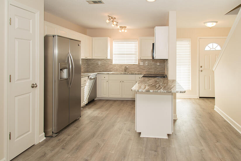 PELICAN PLACE T/H WEST - Residential Lease