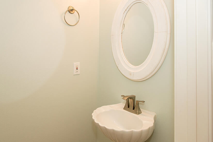 PELICAN PLACE T/H WEST - Residential Lease