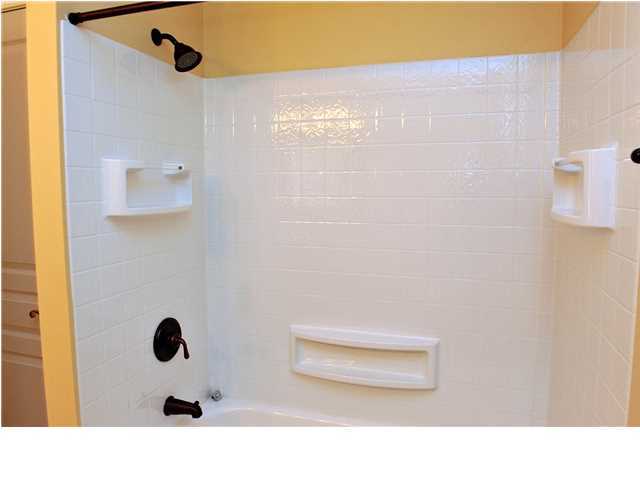 EMERALD BAY PH 1-B - Residential Lease