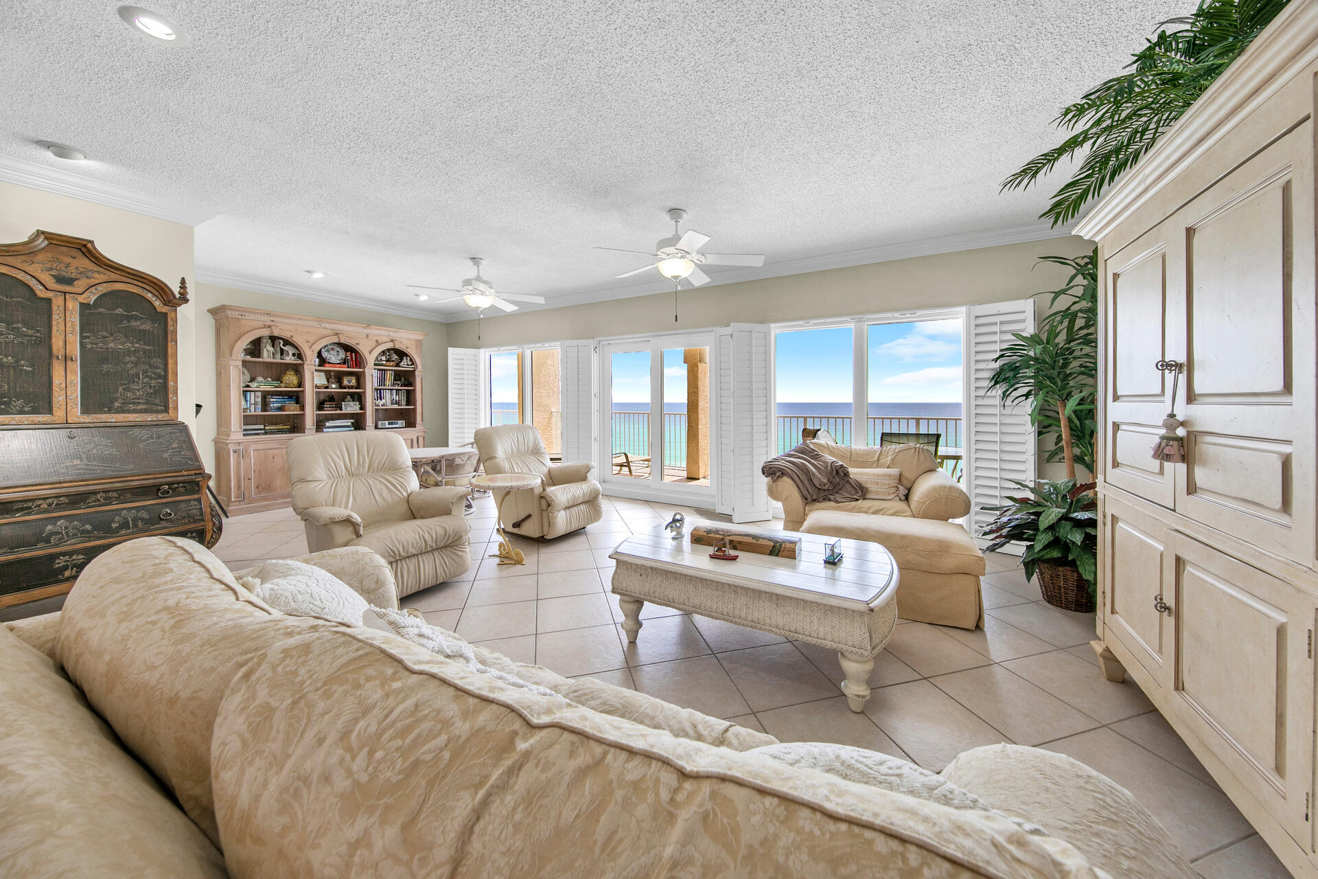BEACH HOUSE CONDO PH 2 - Residential