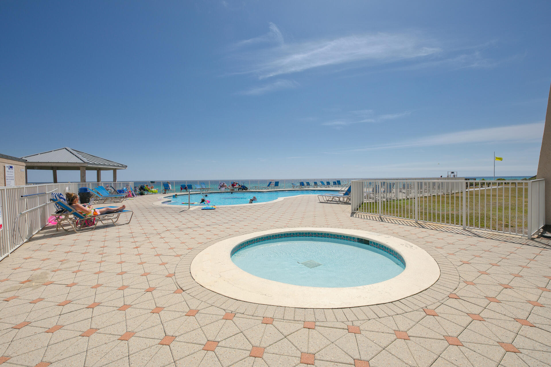BEACH HOUSE CONDO PH 2 - Residential