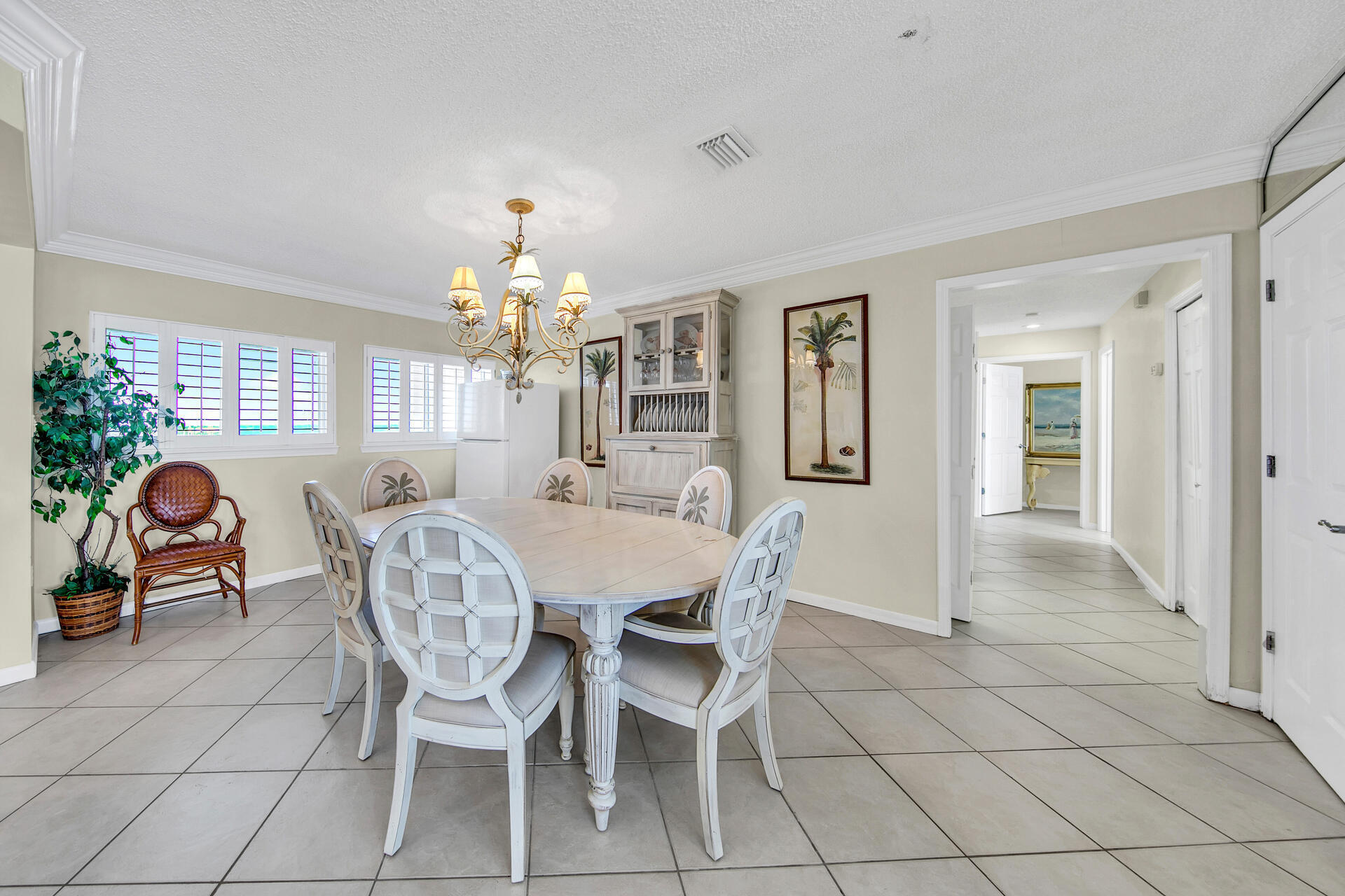 BEACH HOUSE CONDO PH 2 - Residential